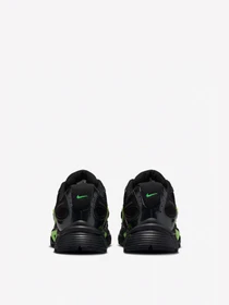 Кроссовки NIKE V5 RNR модель HJ5228-005 Фото