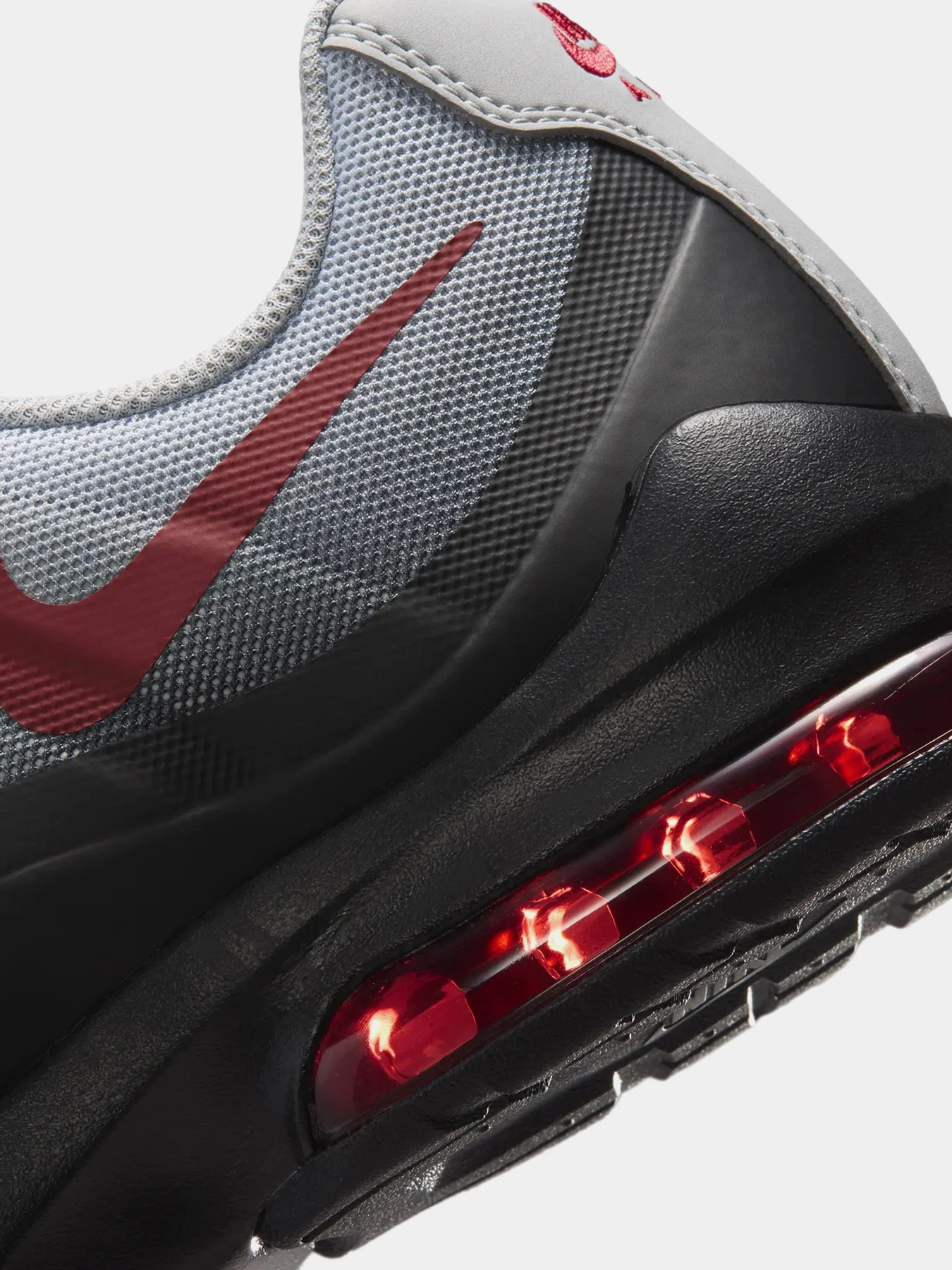 Кросівки NIKE AIR MAX INVIGOR модель 749680-015 Фото
