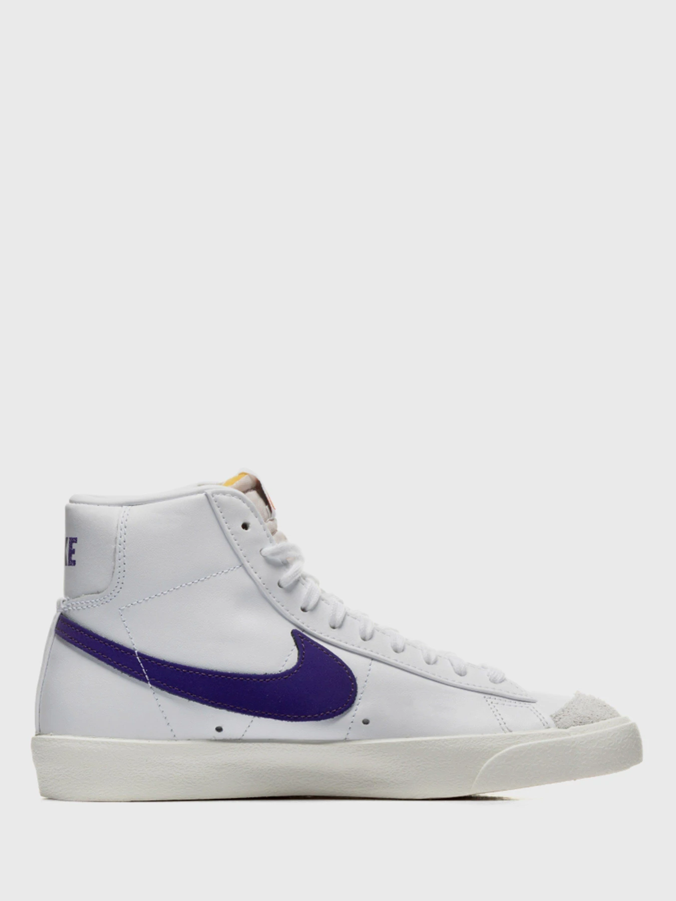 Кеды NIKE Blazer Mid '77 модель CZ1055-105 Кеды NIKE Blazer Mid '77 модель CZ1055-105 Фото