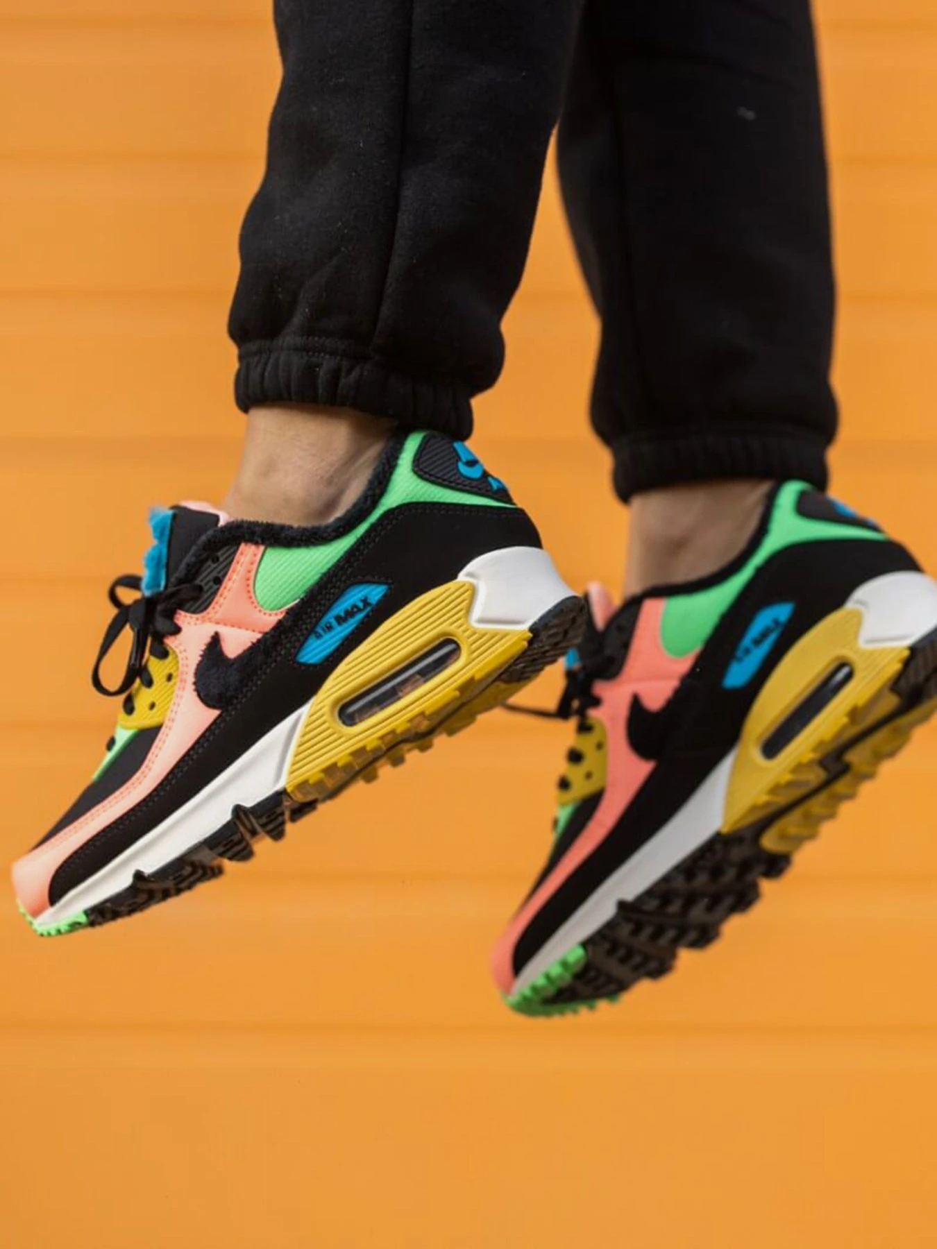 Кроссовки NIKE Air Max 90 Premium модель CT1891-600 Кроссовки NIKE Air Max 90 Premium модель CT1891-600 Фото