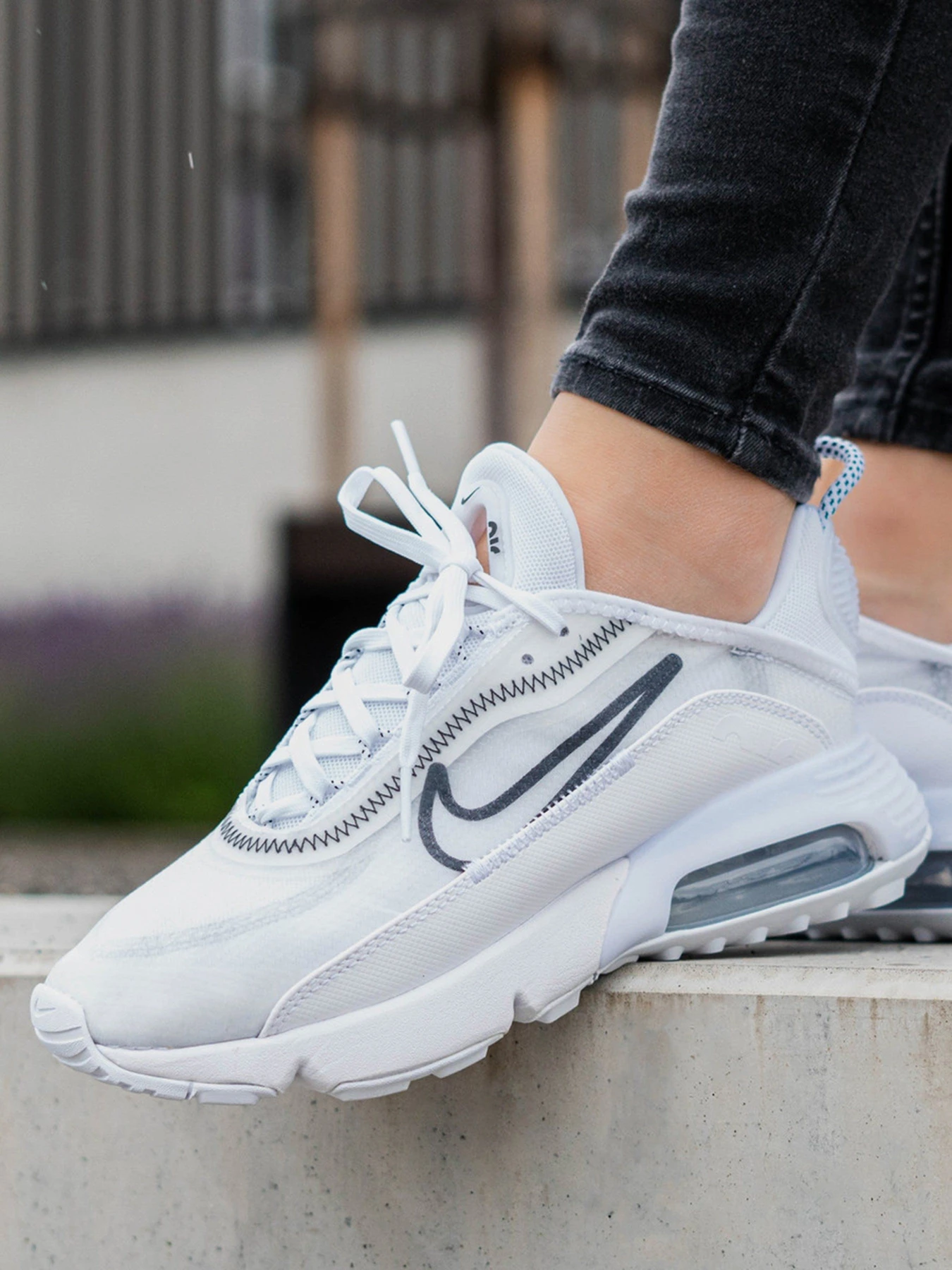 Кроссовки NIKE Air Max 2090 модель CK2612-100 Кроссовки NIKE Air Max 2090 модель CK2612-100 Фото