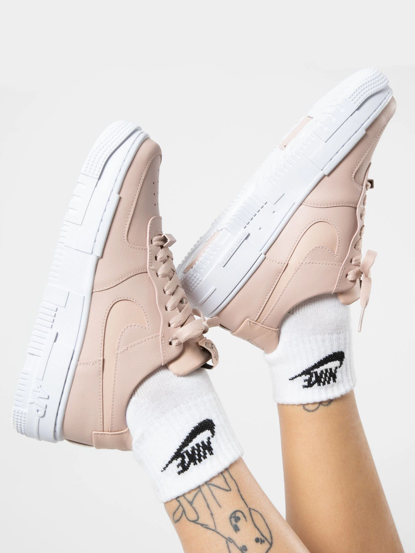 Кеди NIKE Air Force 1 Pixel модель CK6649-200 Фото