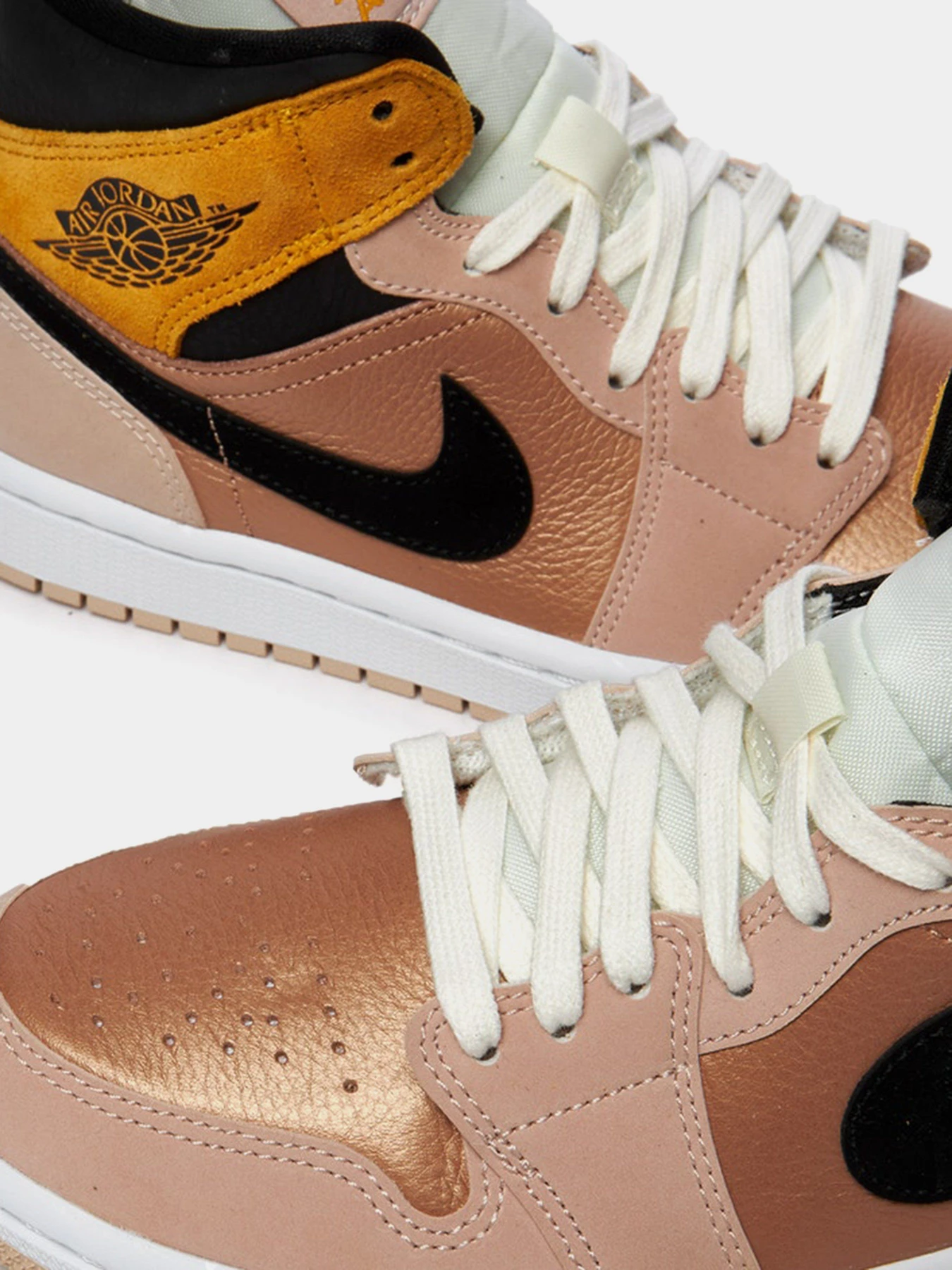 Кеди NIKE Air Jordan 1 Mid модель DD2224-200 Кеди NIKE Air Jordan 1 Mid модель DD2224-200 Фото