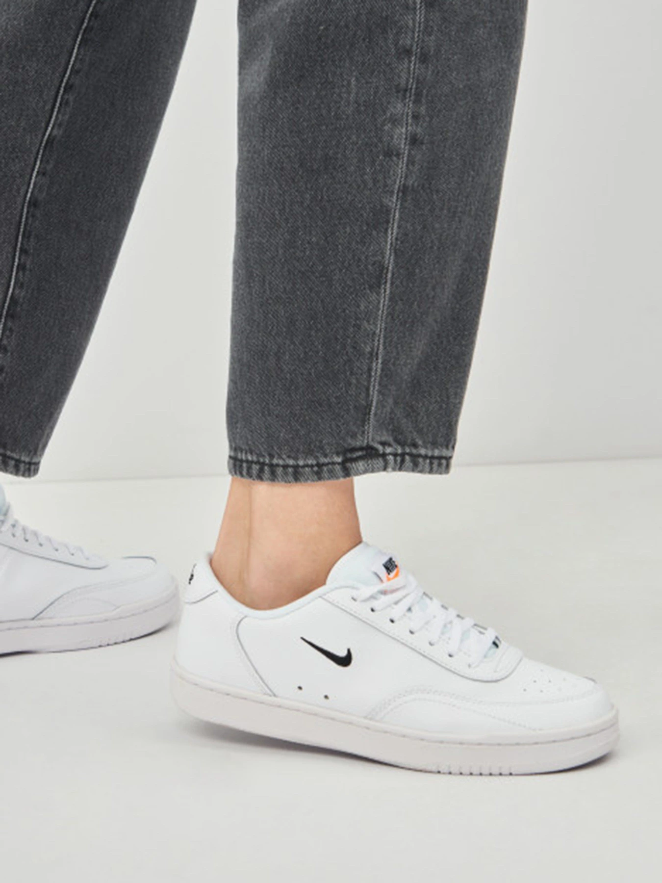 Кеды NIKE Court Vintage модель CJ1676-101 Кеды NIKE Court Vintage модель CJ1676-101 Фото