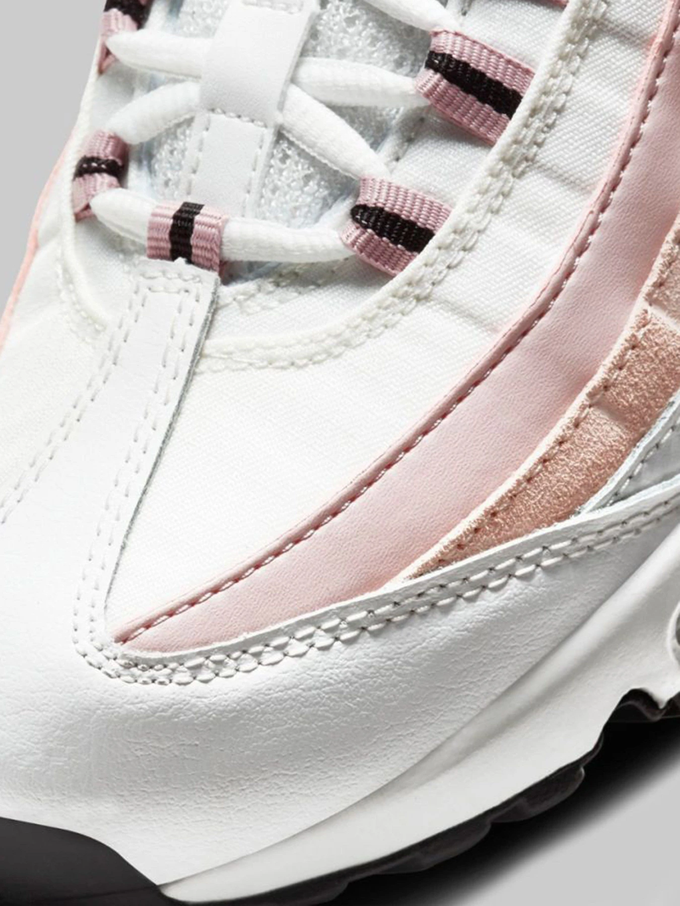 Кроссовки NIKE Air Max 95 модель CV8828-100 Кроссовки NIKE Air Max 95 модель CV8828-100 Фото