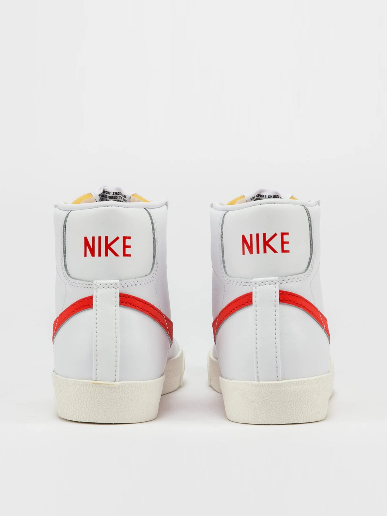 Кеди NIKE Blazer Mid '77 модель CZ1055-101 Кеди NIKE Blazer Mid '77 модель CZ1055-101 Фото