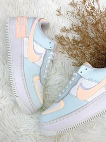 Кроссовки NIKE Air Force 1 Shadow Sail Barely Green модель CU8591-104 Фото