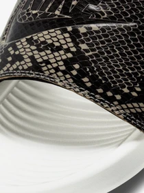 Шльопанці NIKE Victori One модель CN9676-007 Фото