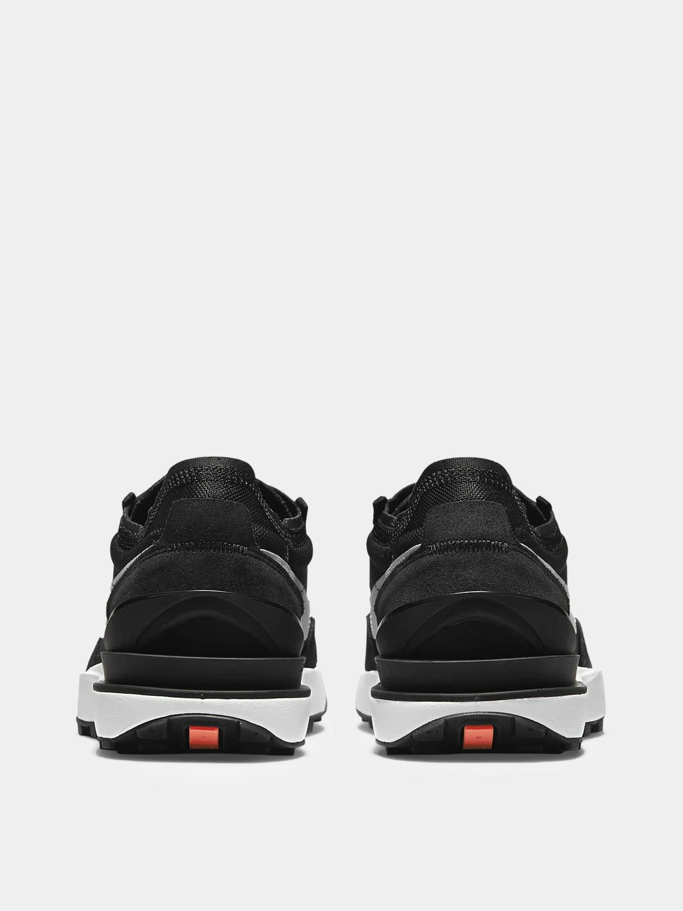 Кроссовки NIKE Waffle One модель DC2533-001 Кроссовки NIKE Waffle One модель DC2533-001 Фото