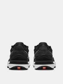 Кроссовки NIKE Waffle One модель DC2533-001 Фото