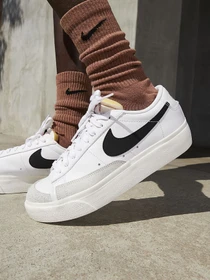 Кеды NIKE BLAZER LOW PLATFORM модель DJ0292-101 Фото