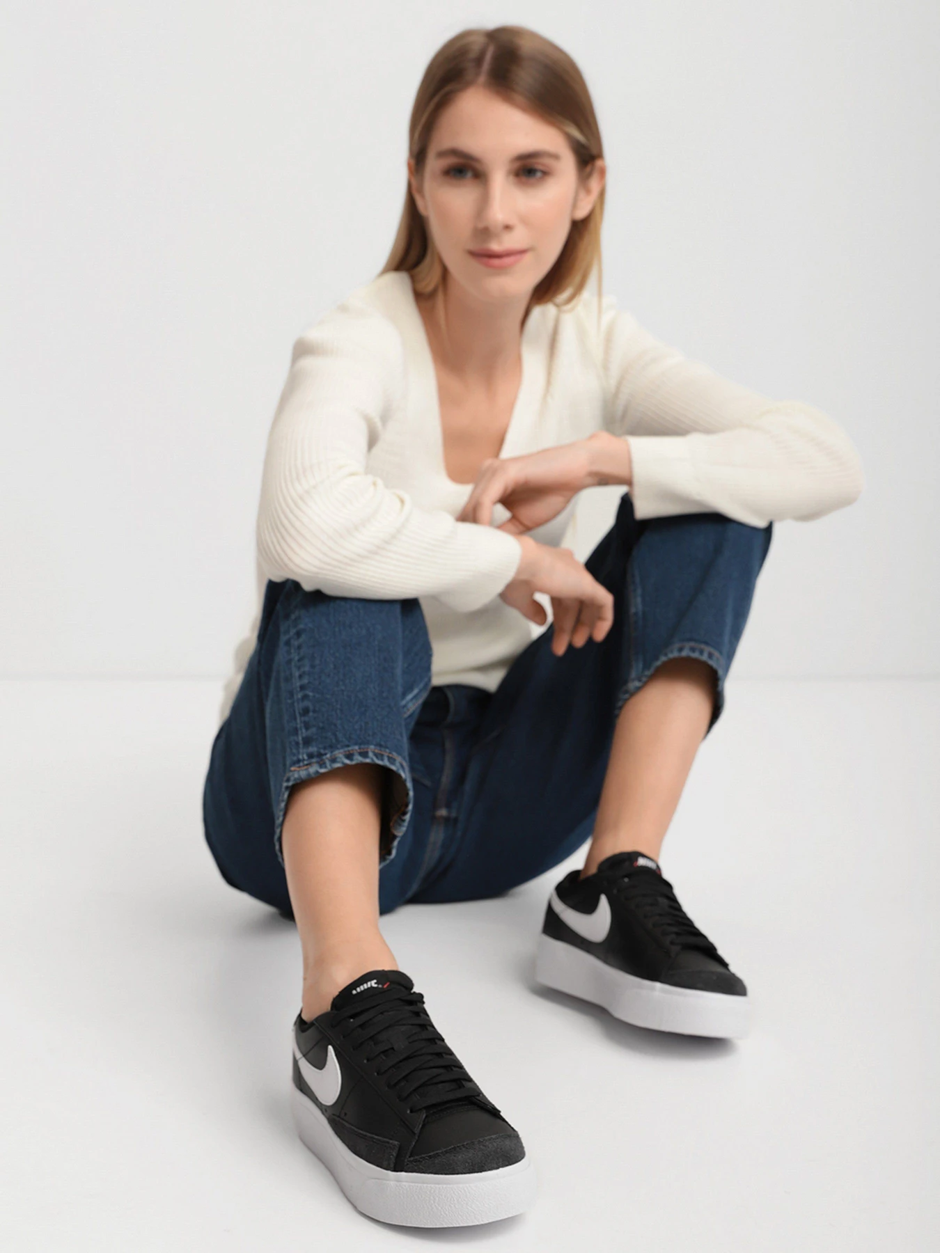 Кеди NIKE Blazer Low Platform модель DJ0292-001 Кеди NIKE Blazer Low Platform модель DJ0292-001 Фото