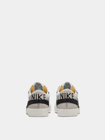 Кеды NIKE BLAZER LOW '77 JUMBO модель DQ1470-101 Фото