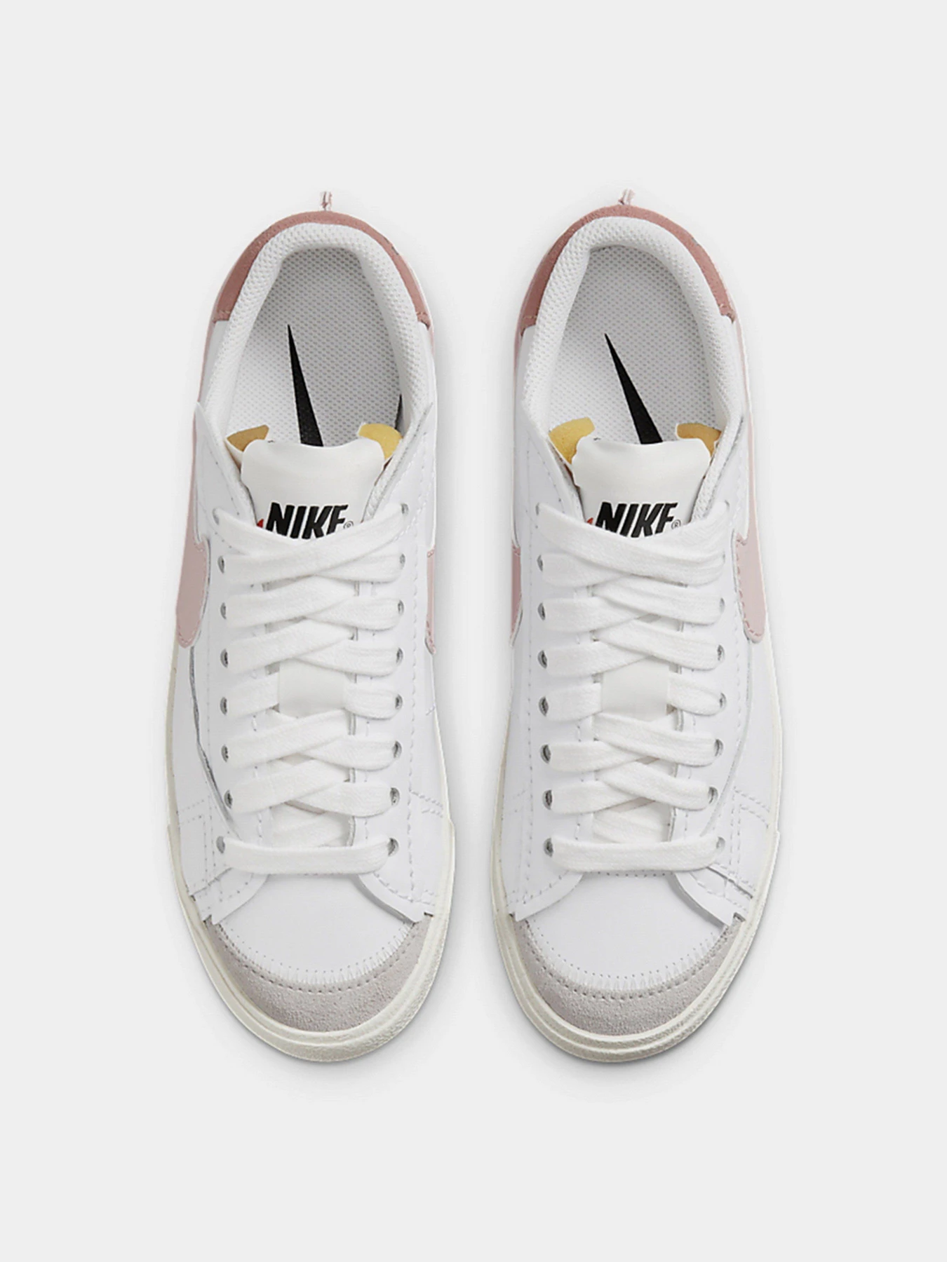Кеди NIKE Blazer Low '77 Jumbo модель DQ1470-102 Кеди NIKE Blazer Low '77 Jumbo модель DQ1470-102 Фото