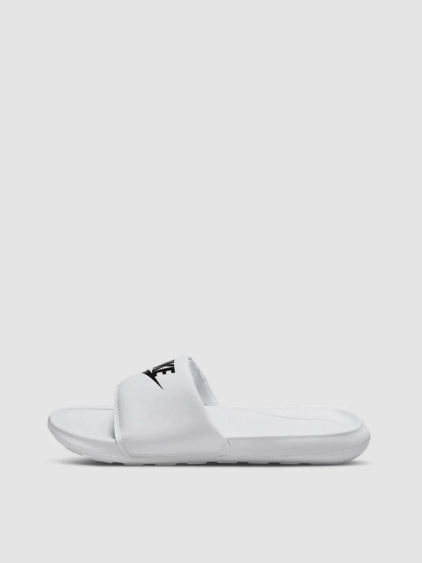 Шльопанці NIKE Victori модель CN9677-100 Шльопанці NIKE Victori модель CN9677-100 Фото