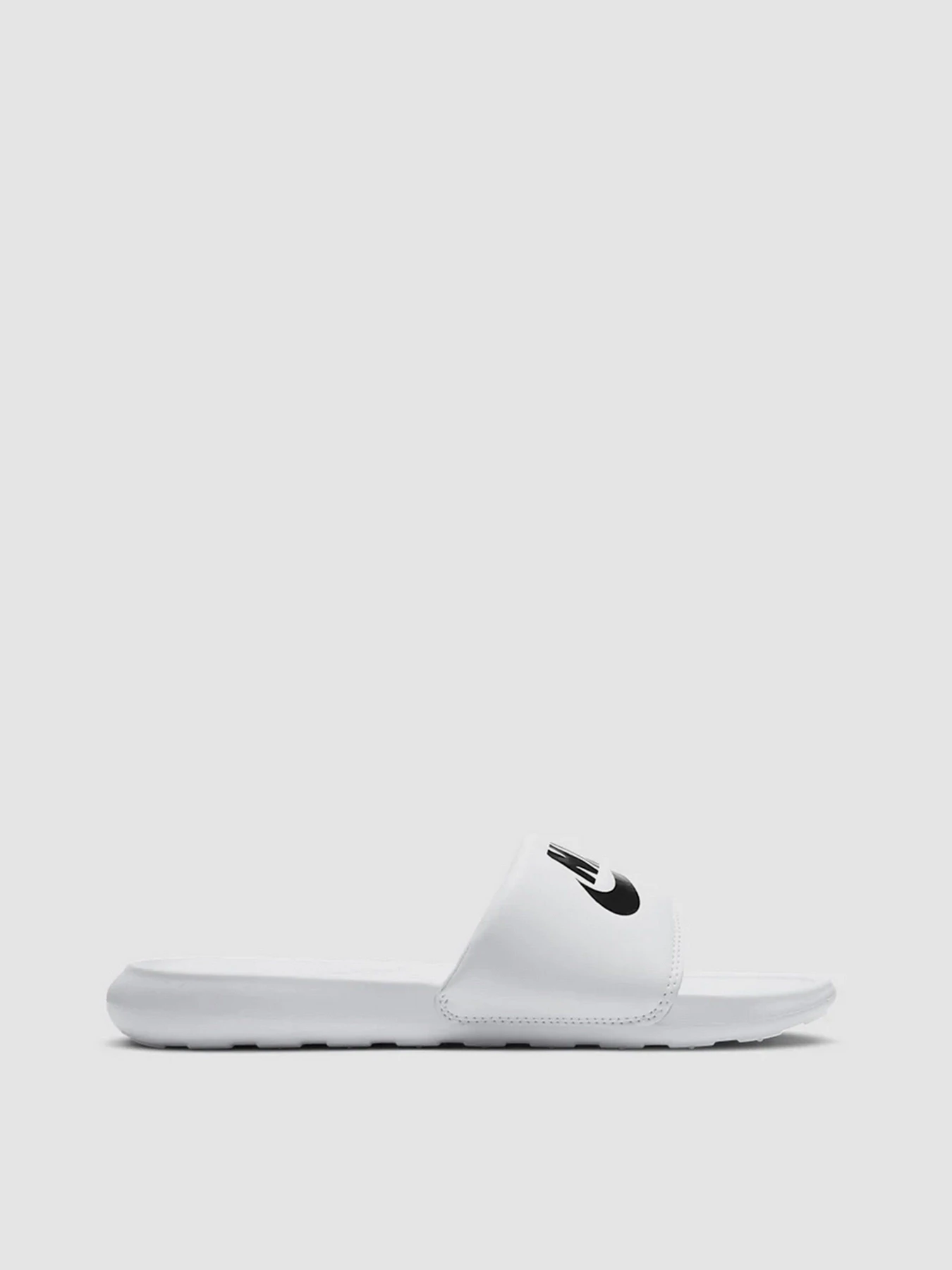 Шльопанці NIKE Victori модель CN9677-100 Шльопанці NIKE Victori модель CN9677-100 Фото