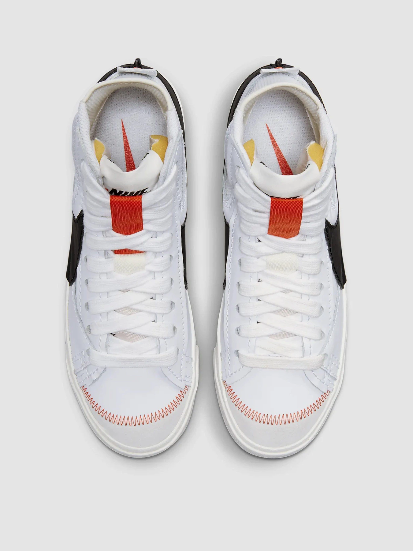 Кеды NIKE BLAZER MID '77 JUMBO модель DQ1471-100 Кеды NIKE BLAZER MID '77 JUMBO модель DQ1471-100 Фото