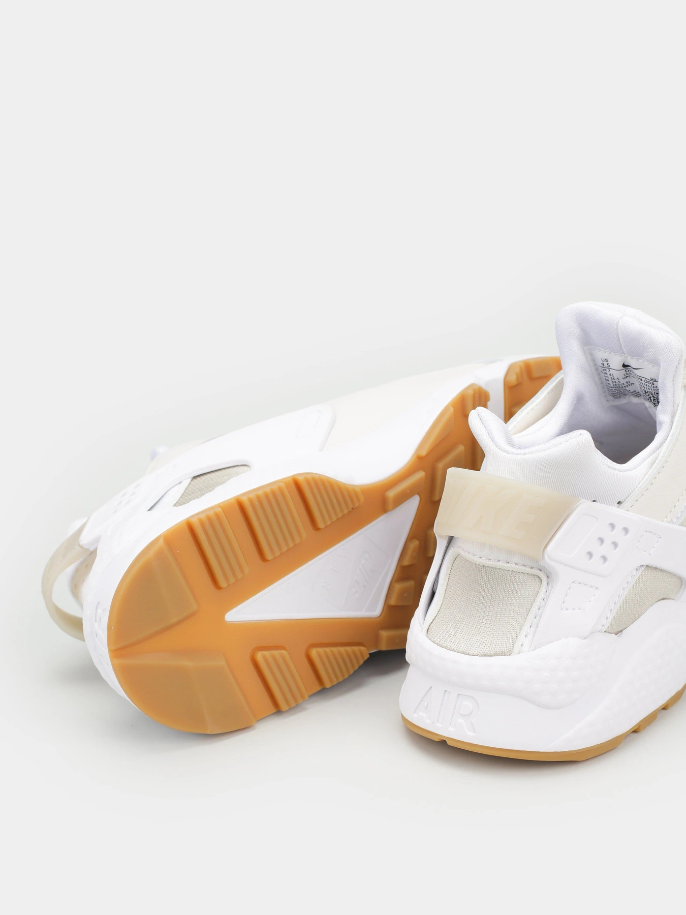 Кроссовки NIKE Air Huarache модель DH4439-003 Кроссовки NIKE Air Huarache модель DH4439-003 Фото