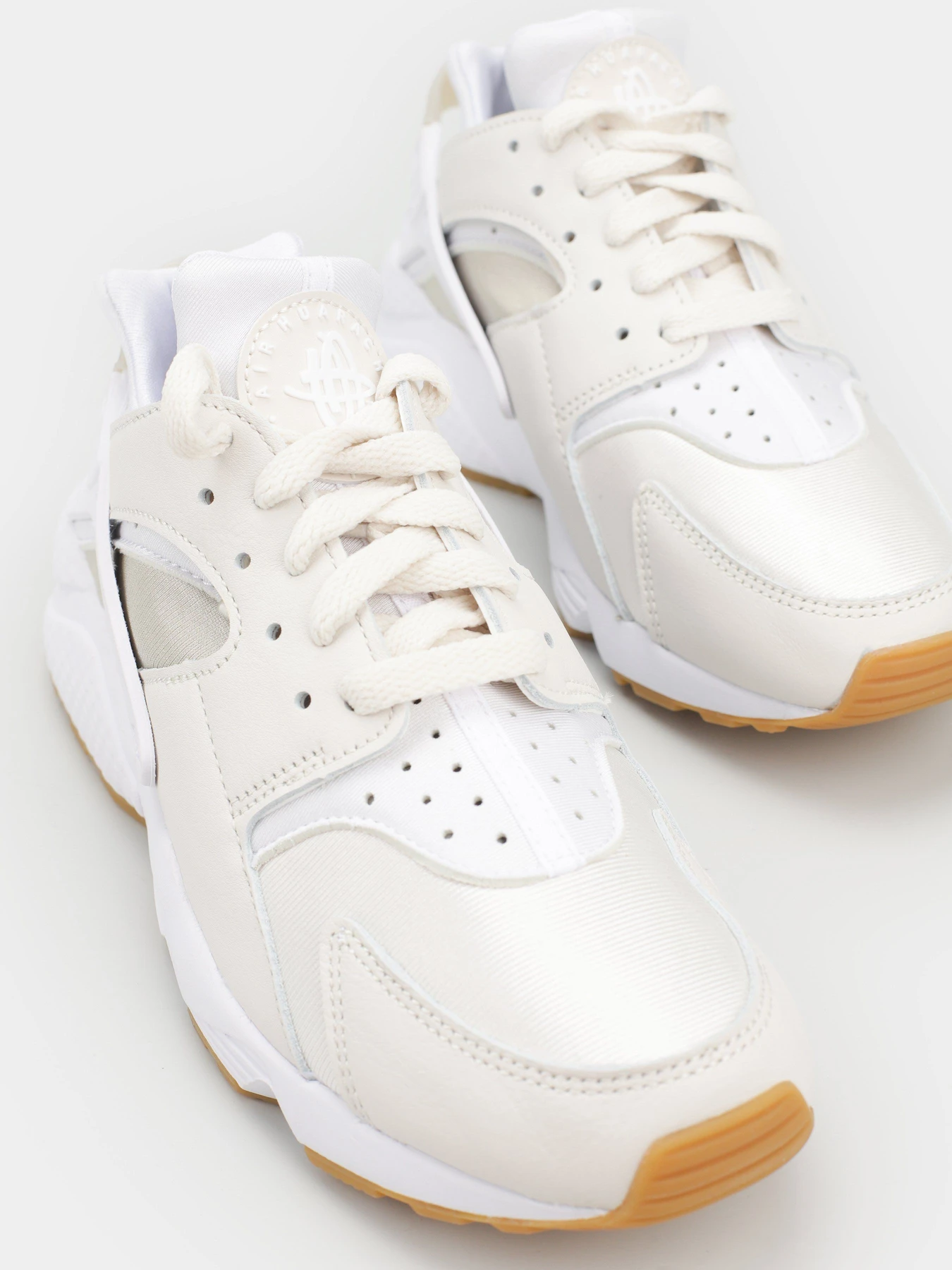 Кроссовки NIKE Air Huarache модель DH4439-003 Кроссовки NIKE Air Huarache модель DH4439-003 Фото