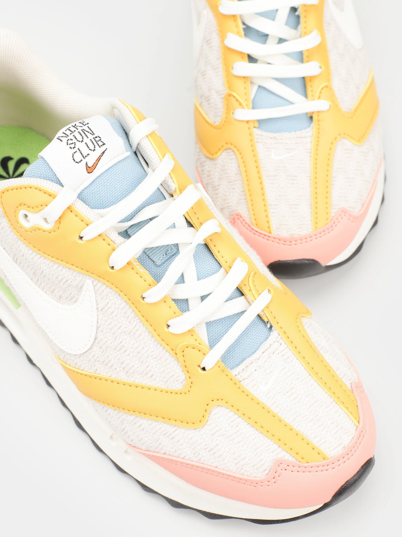 Кроссовки NIKE AIR MAX DAWN SE модель DJ9986-100 Кроссовки NIKE AIR MAX DAWN SE модель DJ9986-100 Фото