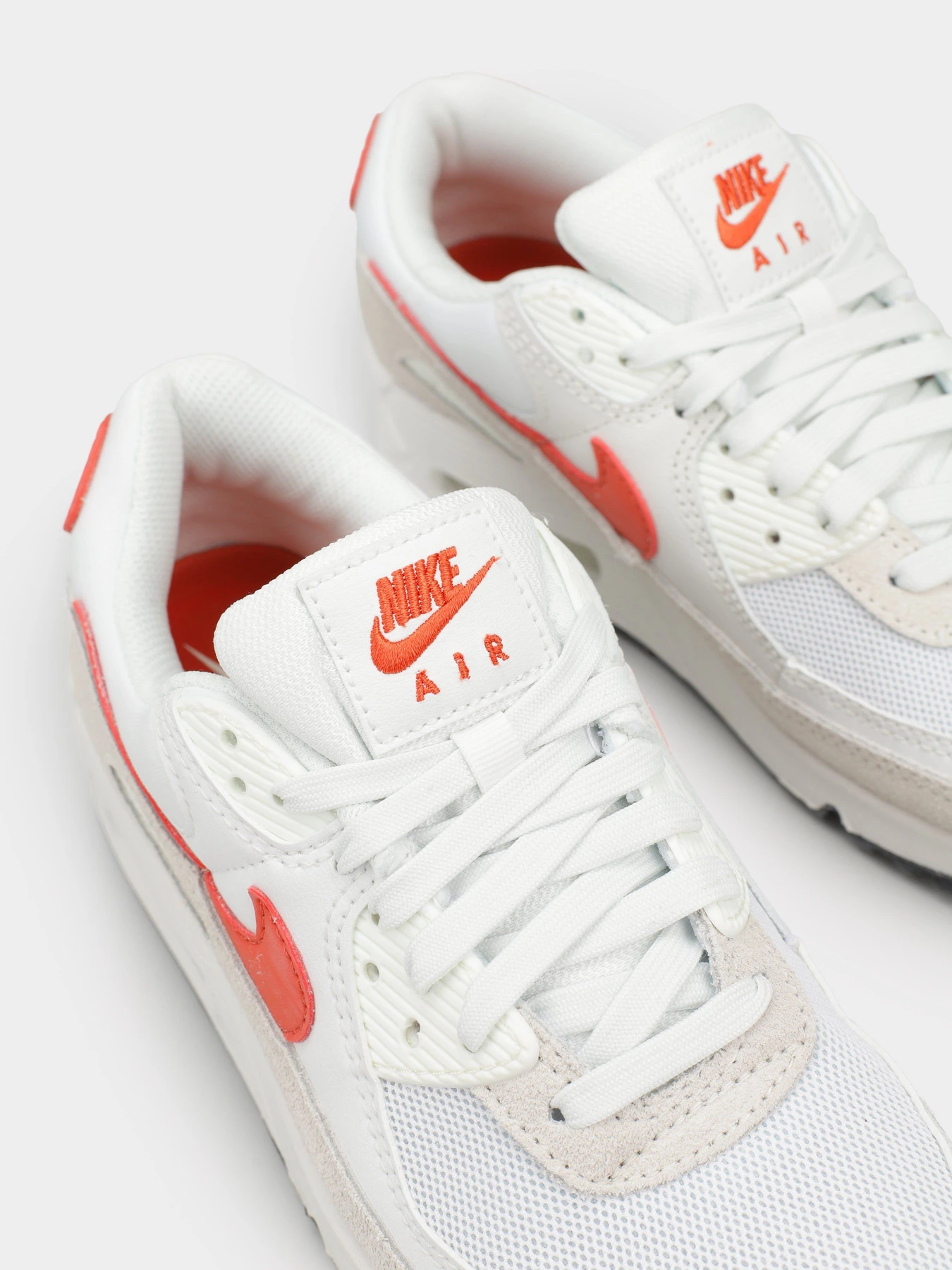 Кроссовки NIKE Air Max 90 модель DM8265-100 Кроссовки NIKE Air Max 90 модель DM8265-100 Фото