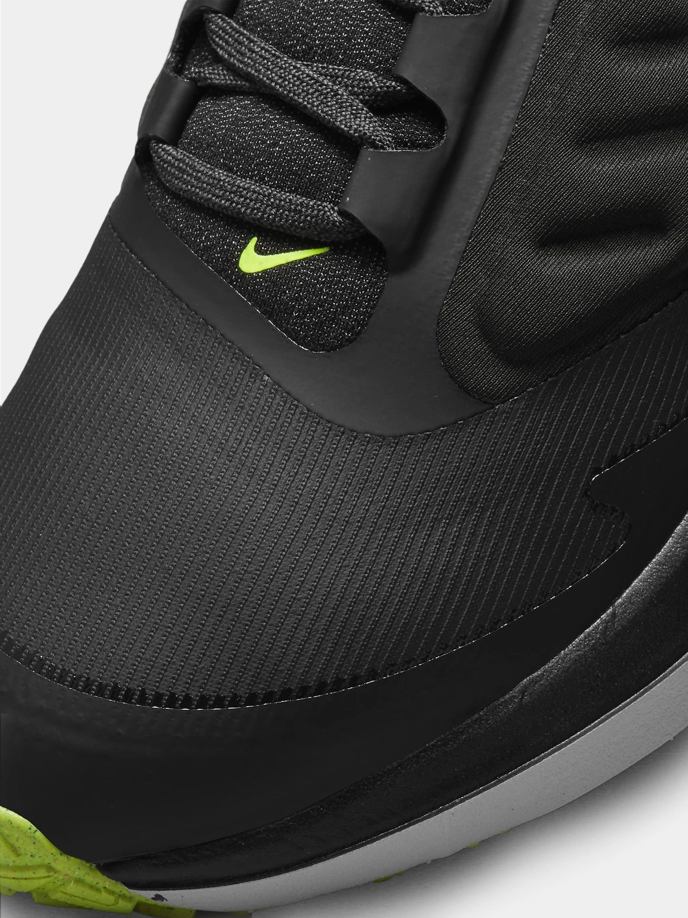 Кроссовки NIKE Air Winflo 9 Shield модель DM1104-001 Кроссовки NIKE Air Winflo 9 Shield модель DM1104-001 Фото