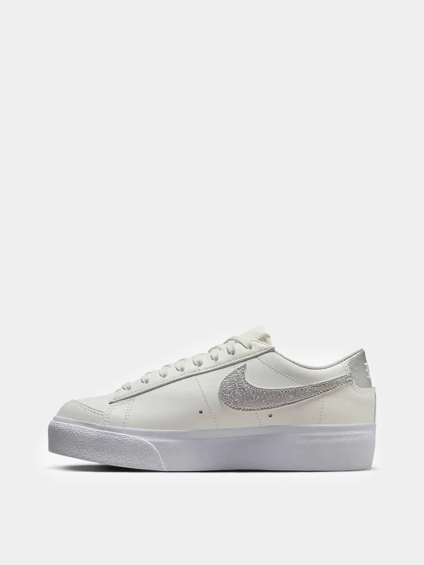 Кеды NIKE Blazer Low Platform модель DQ7571-101 Кеды NIKE Blazer Low Platform модель DQ7571-101 Фото
