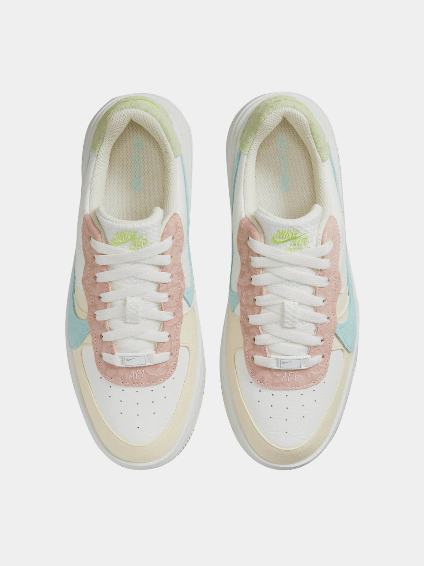 Кеди NIKE Air Force 1 PLT.AF.ORM модель DX2671-100 Кеди NIKE Air Force 1 PLT.AF.ORM модель DX2671-100 Фото