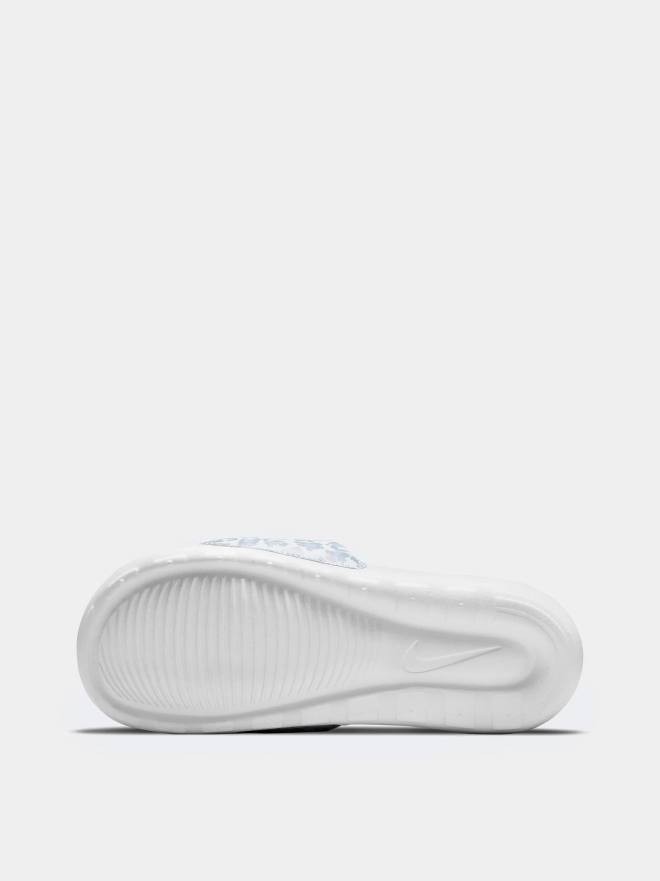 Шлёпанцы NIKE Victori One модель CN9676-103 Шлёпанцы NIKE Victori One модель CN9676-103 Фото