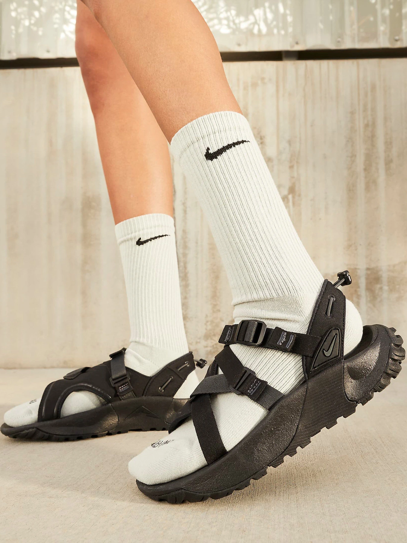 Сандалии NIKE Oneonta Next Nature модель FB1949-001 Сандалии NIKE Oneonta Next Nature модель FB1949-001 Фото