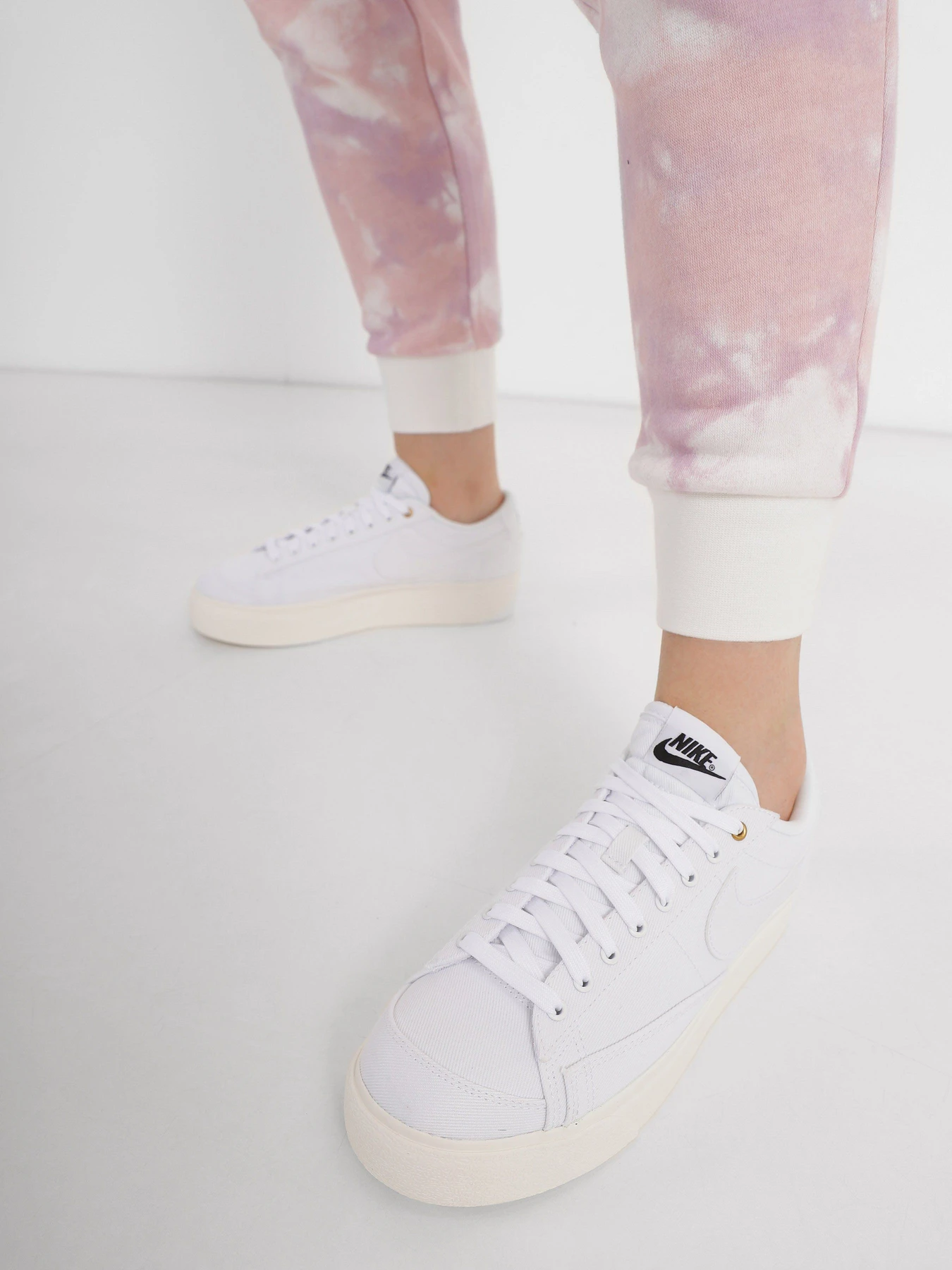 Кеди NIKE Blazer модель DV7475-100 Фото