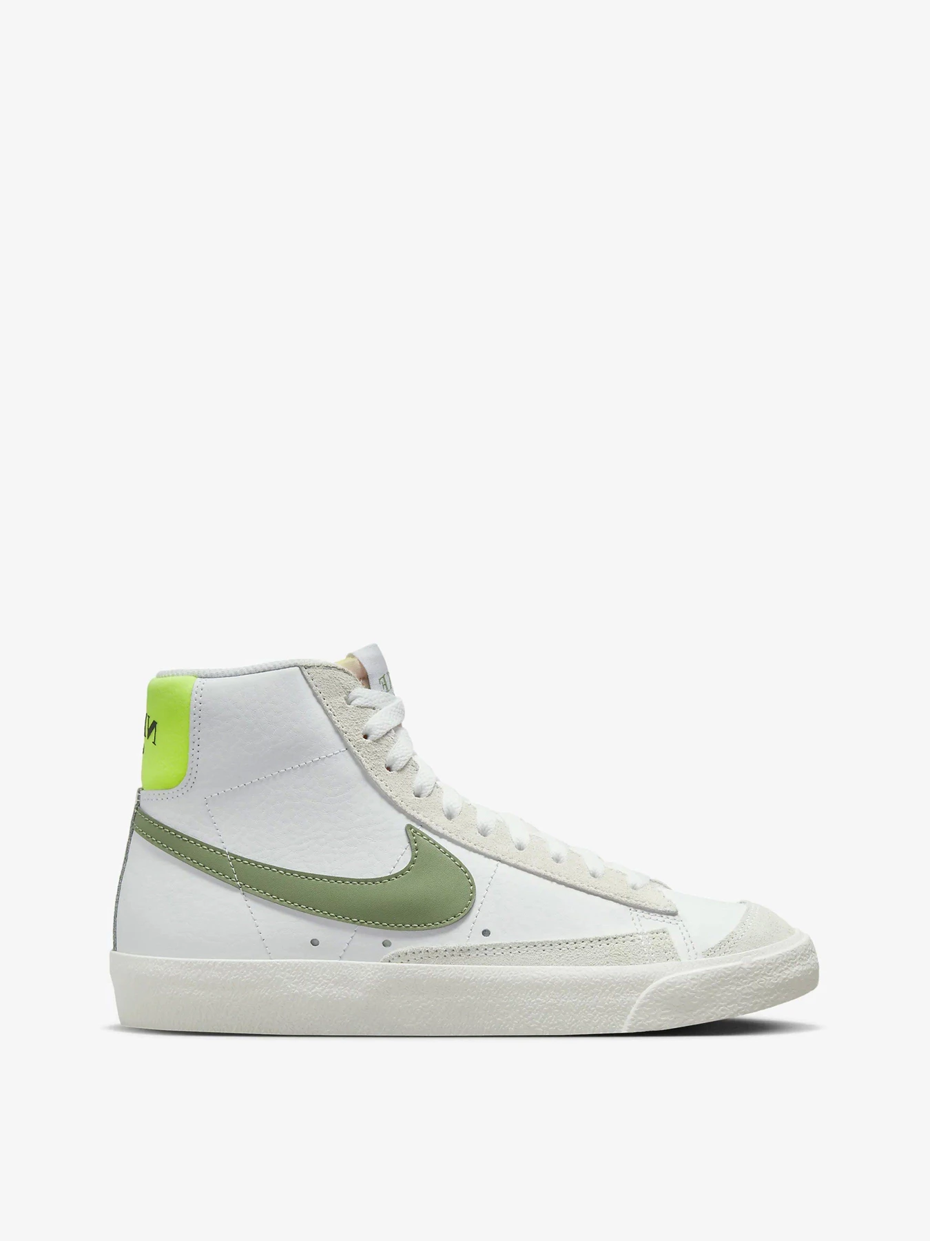 Кеды NIKE Blazer Mid '77 модель FJ4740-100 Кеды NIKE Blazer Mid '77 модель FJ4740-100 Фото