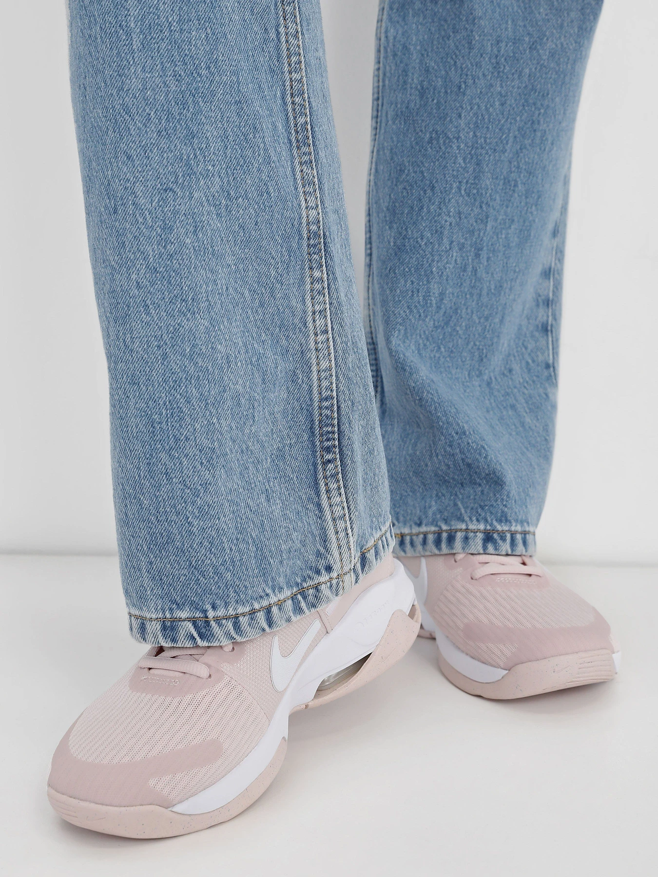 Кросівки NIKE Zoom Bella 6 модель DR5720-601 Кросівки NIKE Zoom Bella 6 модель DR5720-601 Фото