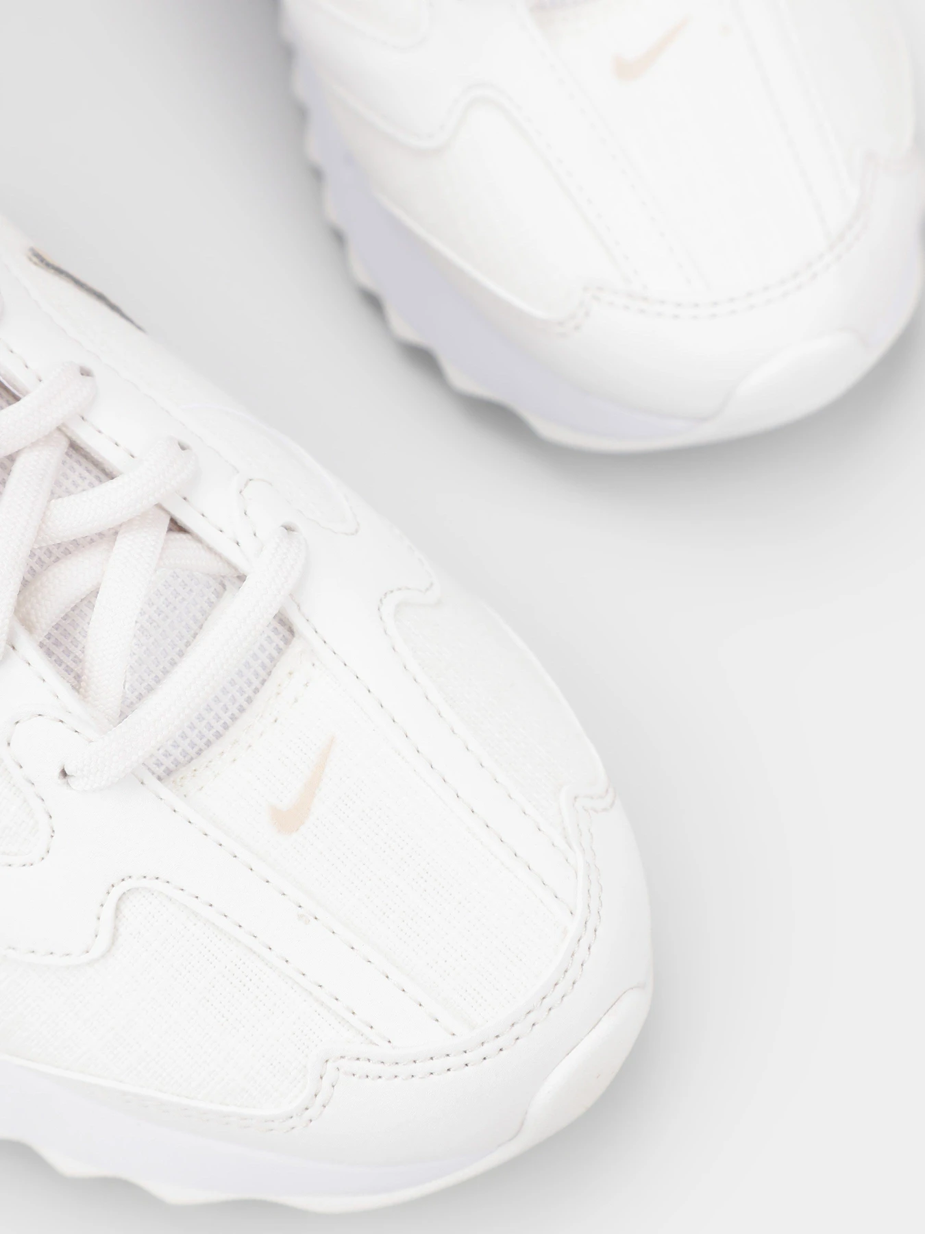 Кроссовки NIKE Air Max Dawn модель DX5655-100 Кроссовки NIKE Air Max Dawn модель DX5655-100 Фото