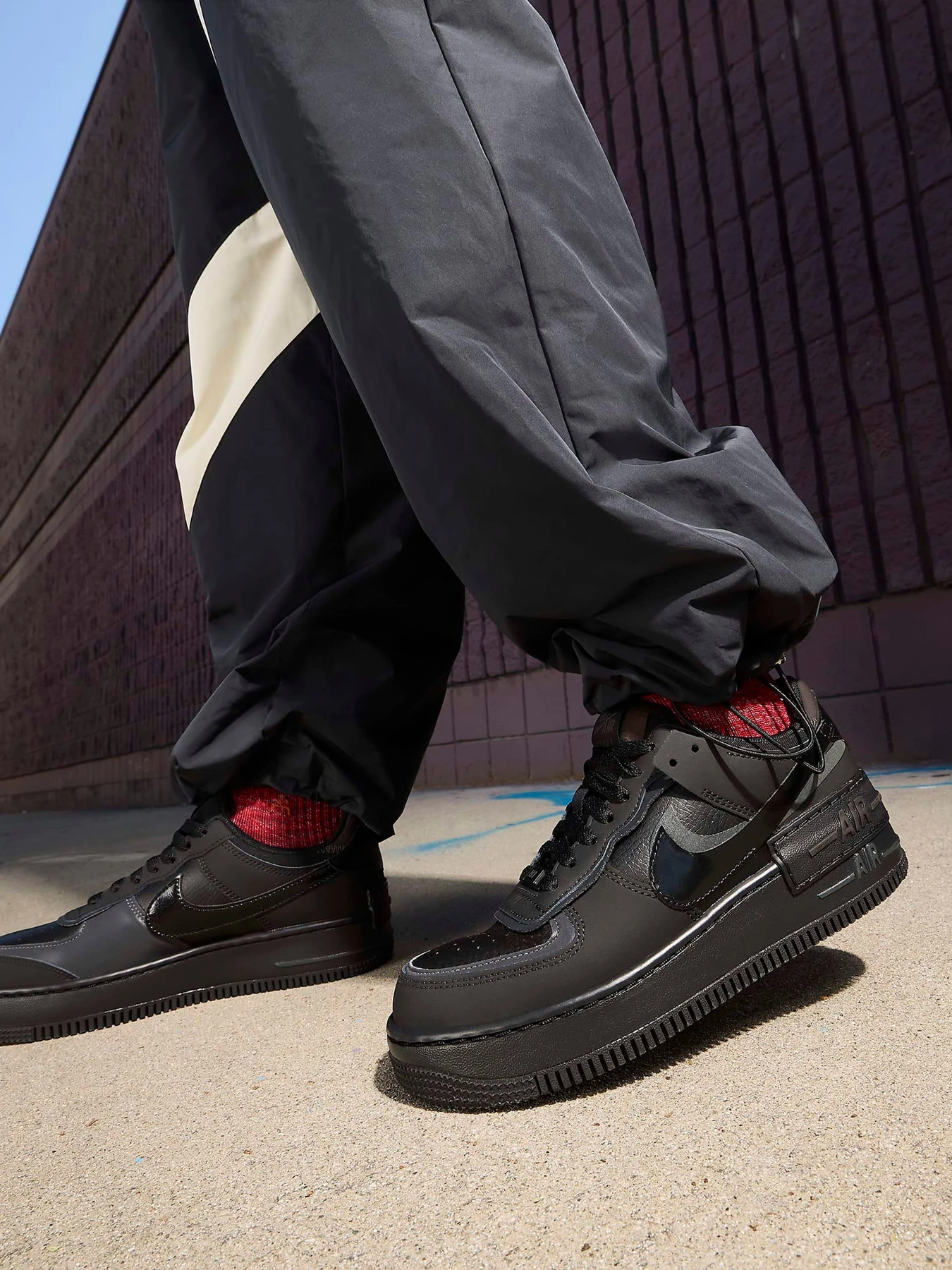 Кеды NIKE Air Force 1 Shadow модель FB7582-001 Кеды NIKE Air Force 1 Shadow модель FB7582-001 Фото