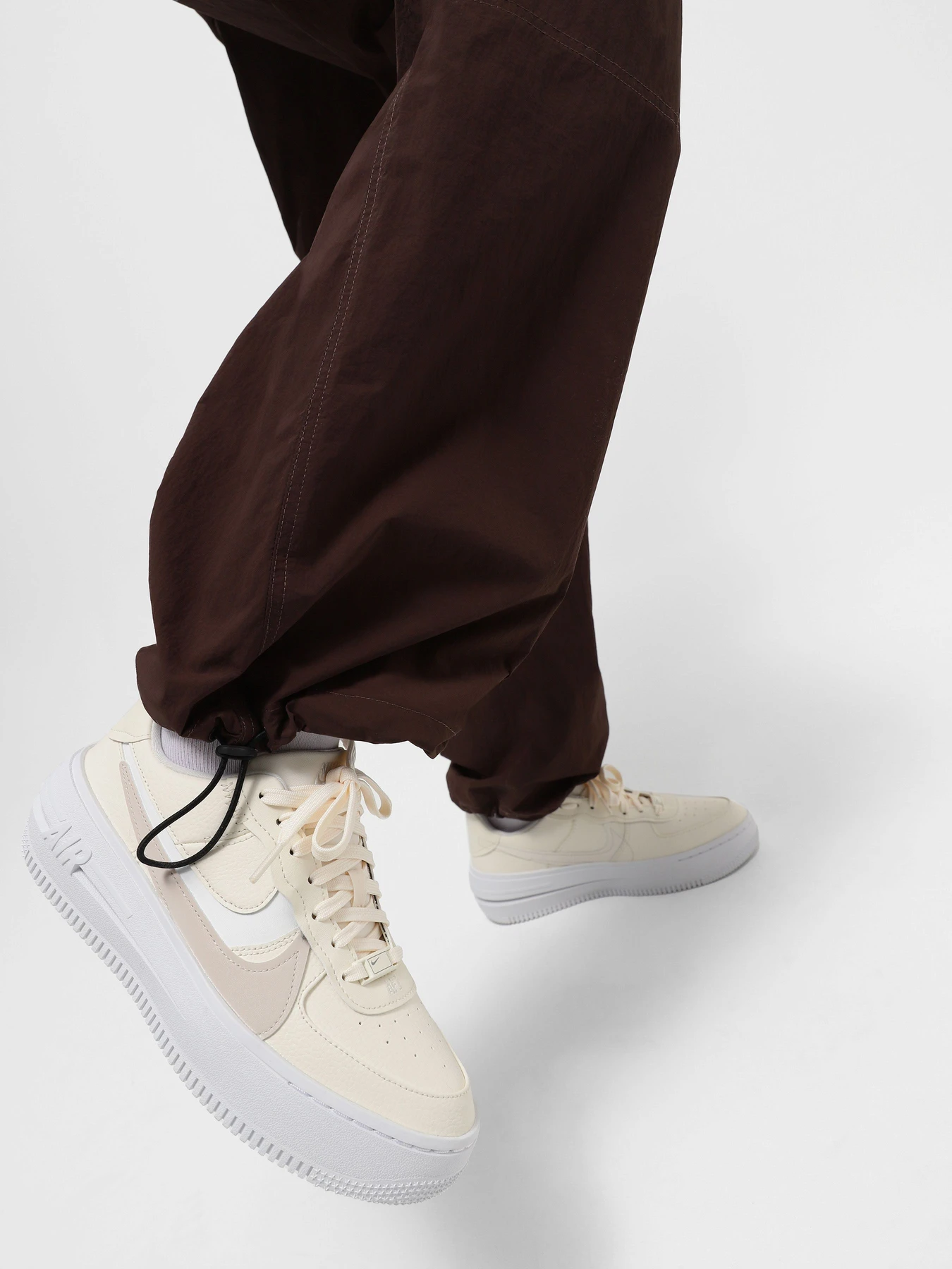 Кеди NIKE Air Force 1 Plt.Af.Orm модель DJ9946-107 Кеди NIKE Air Force 1 Plt.Af.Orm модель DJ9946-107 Фото