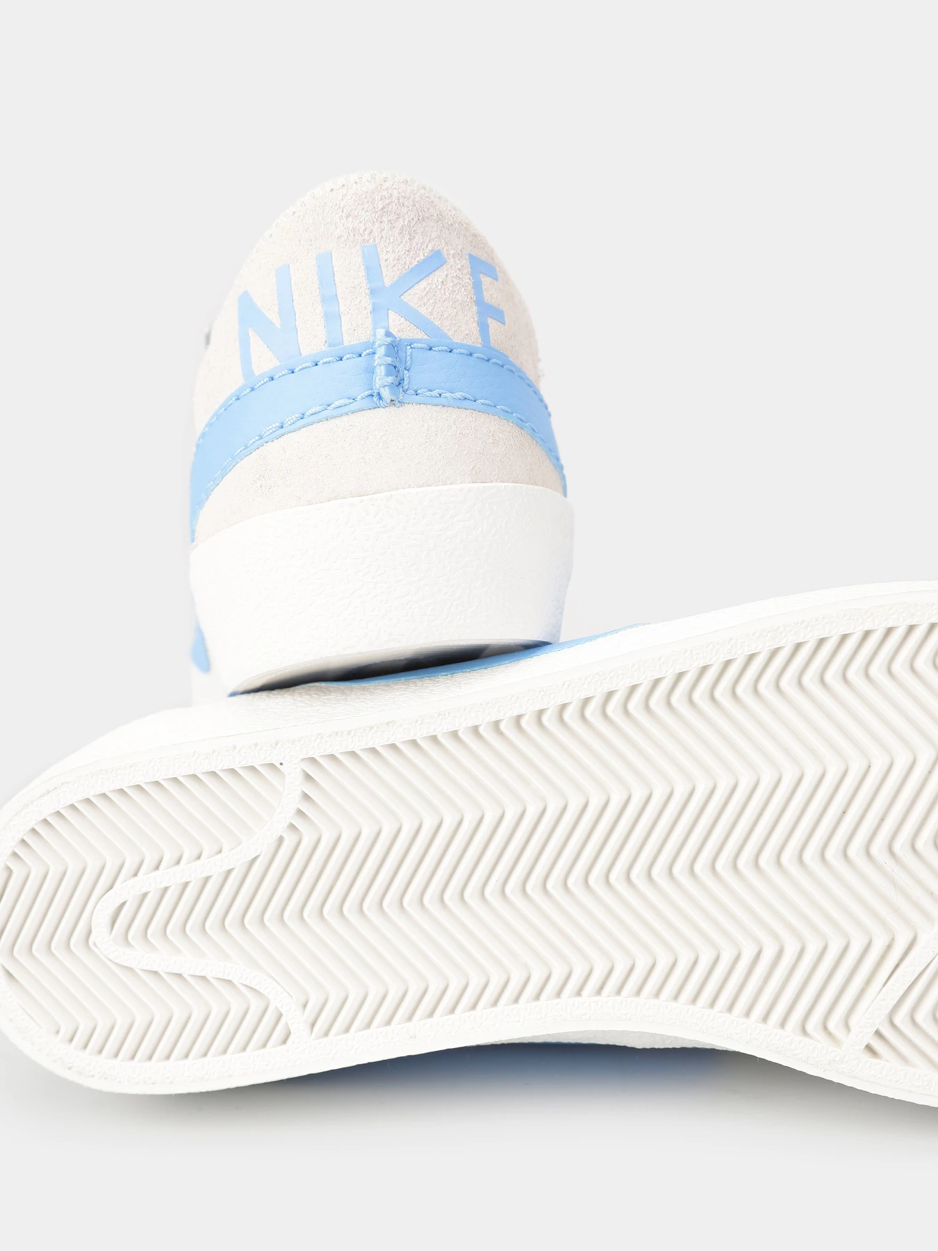 Кеды NIKE BLAZER LOW 77 JUMBO модель DQ1470-003 Кеды NIKE BLAZER LOW 77 JUMBO модель DQ1470-003 Фото