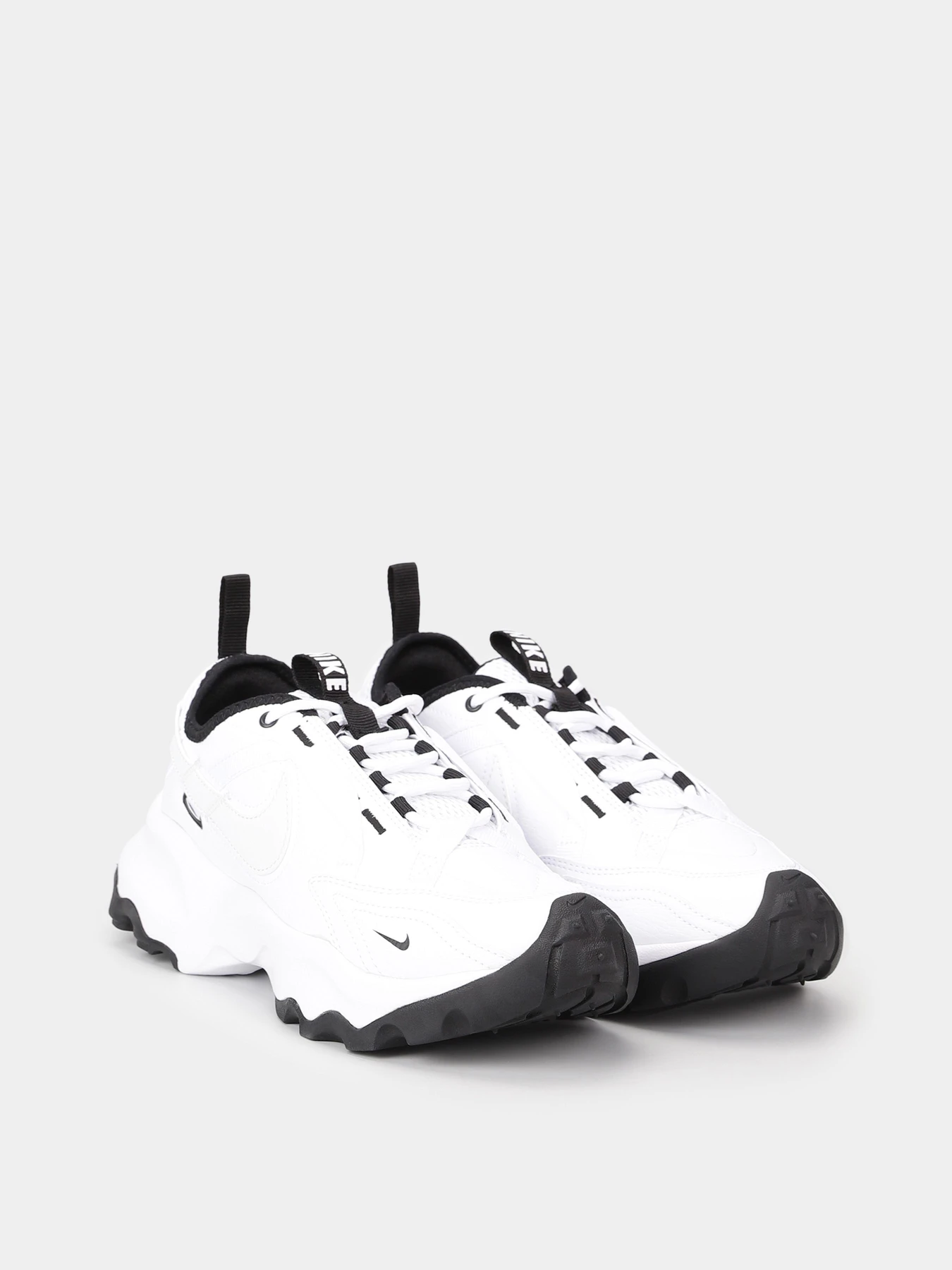 Кроссовки NIKE TC 7900 модель DR7851-100 Кроссовки NIKE TC 7900 модель DR7851-100 Фото