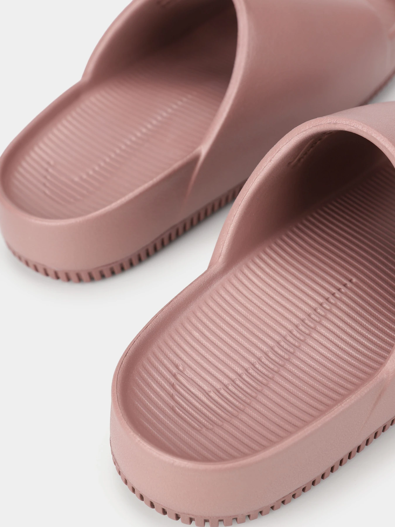 Шлёпанцы NIKE CALM модель DX4816-201 Шлёпанцы NIKE CALM модель DX4816-201 Фото