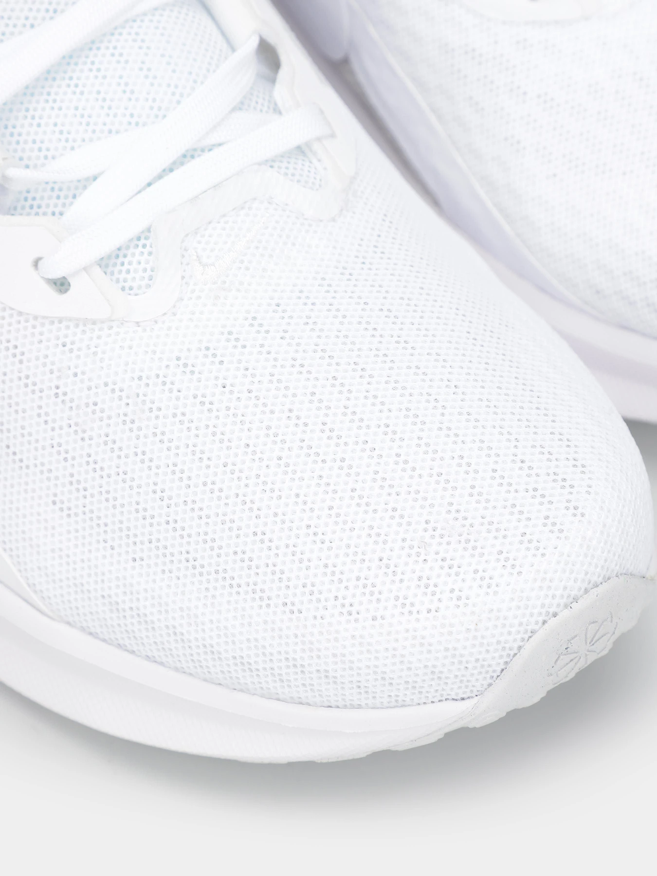 Кроссовки NIKE DOWNSHIFTER 13 модель FD6476-101 Фото