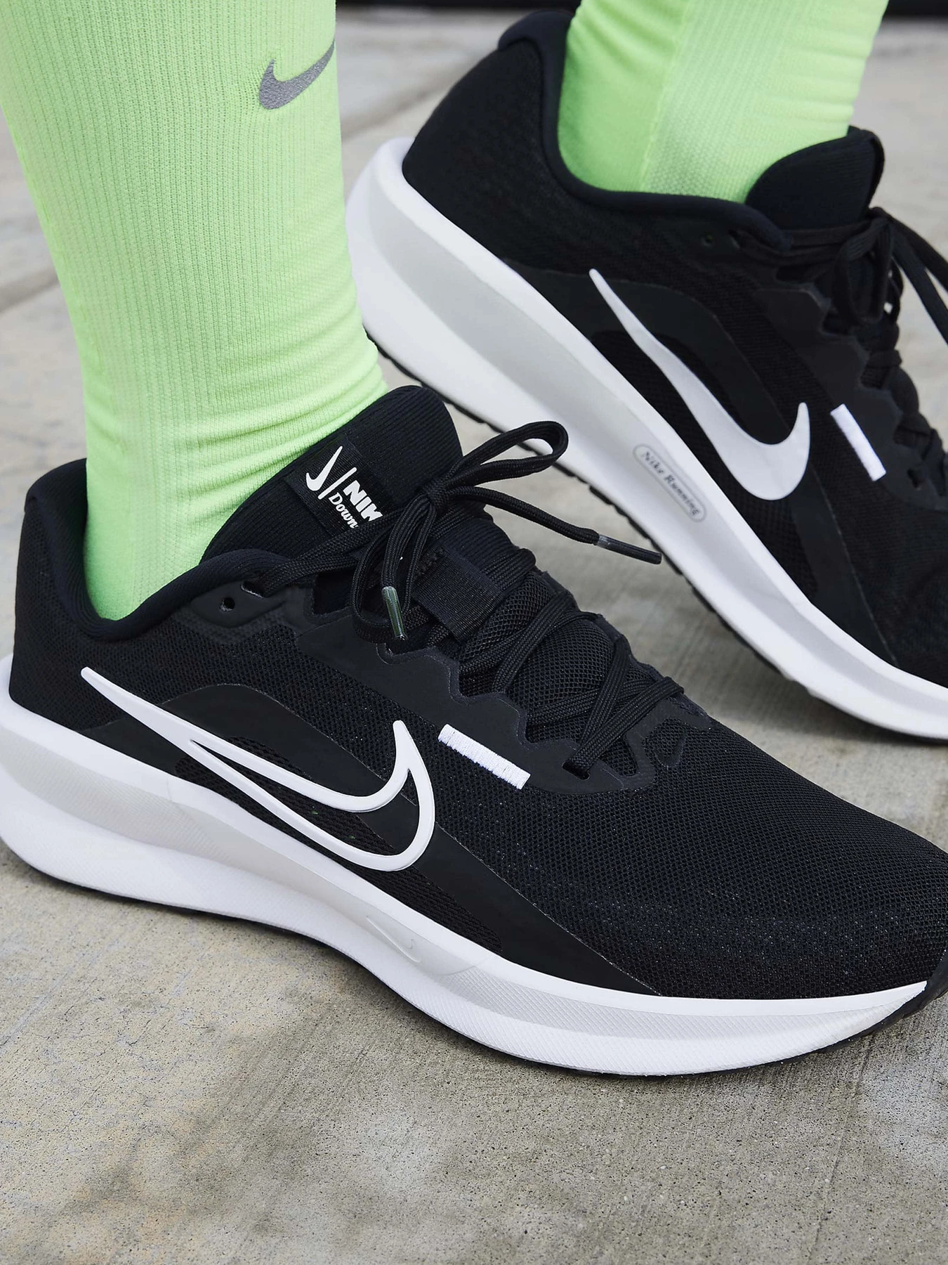 Кросівки NIKE DOWNSHIFTER 13 модель FD6476-001 Кросівки NIKE DOWNSHIFTER 13 модель FD6476-001 Фото