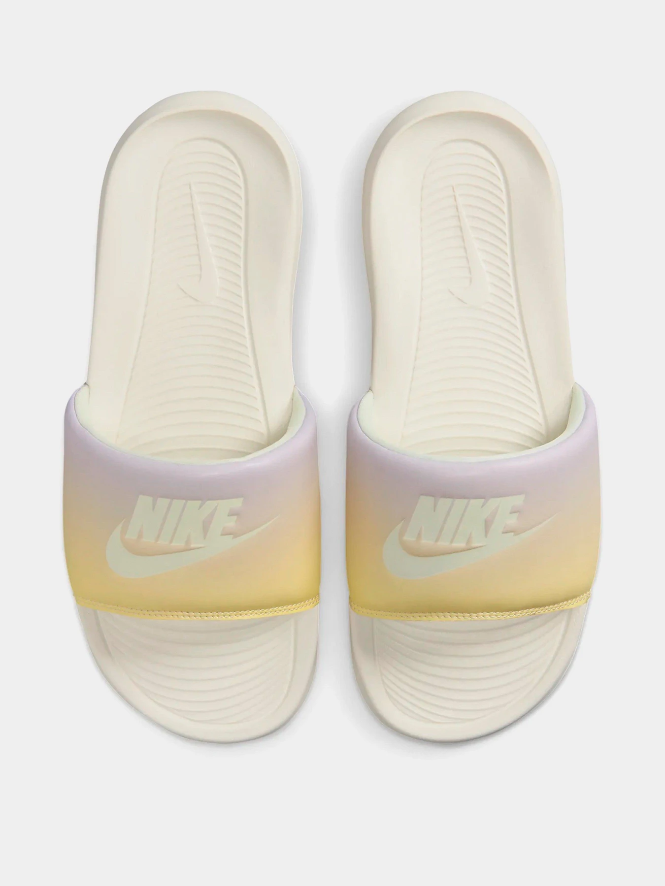 Шльопанці NIKE VICTORI ONE модель CN9676-107 Шльопанці NIKE VICTORI ONE модель CN9676-107 Фото