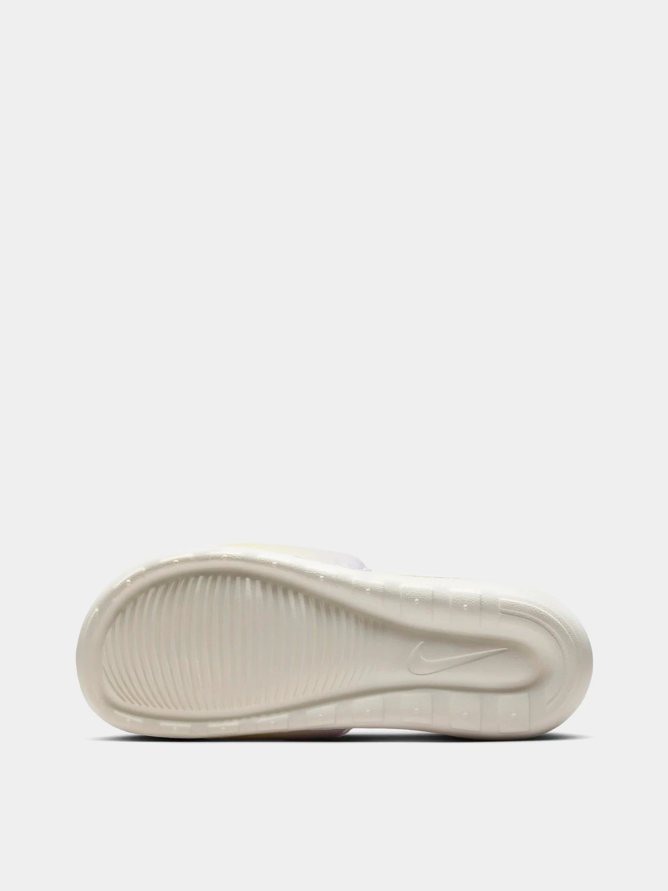 Шльопанці NIKE VICTORI ONE модель CN9676-107 Шльопанці NIKE VICTORI ONE модель CN9676-107 Фото