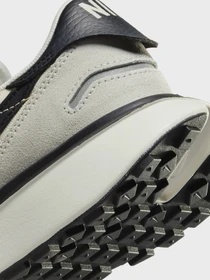 Кросівки NIKE PHOENIX WAFFLE модель FD2196-100 Фото