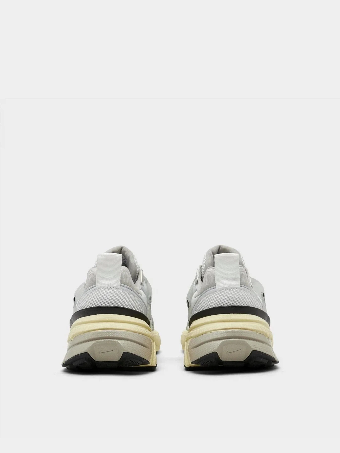 Кроссовки NIKE V2K RUN модель FD0736-100 Кроссовки NIKE V2K RUN модель FD0736-100 Фото