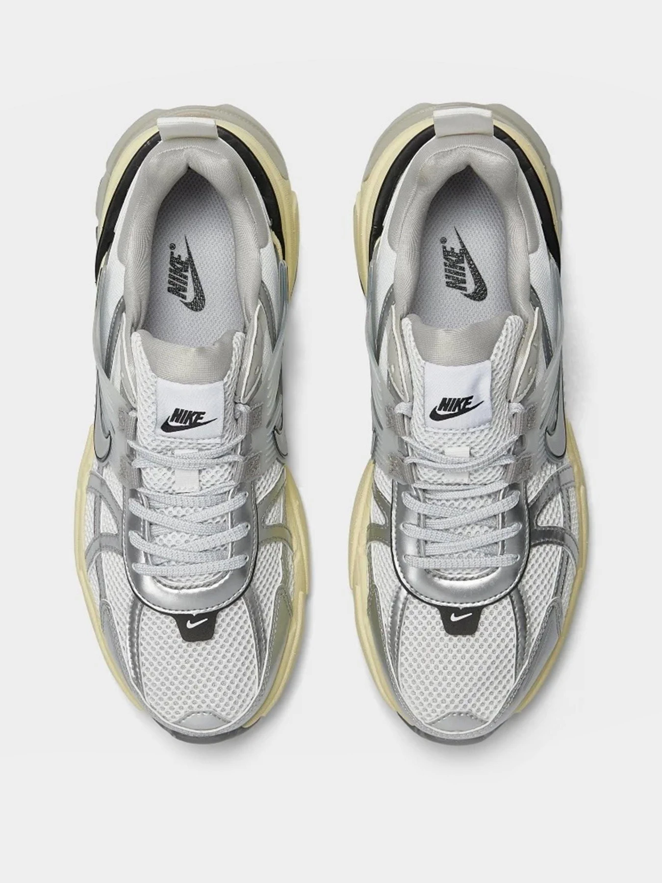Кроссовки NIKE V2K RUN модель FD0736-100 Кроссовки NIKE V2K RUN модель FD0736-100 Фото