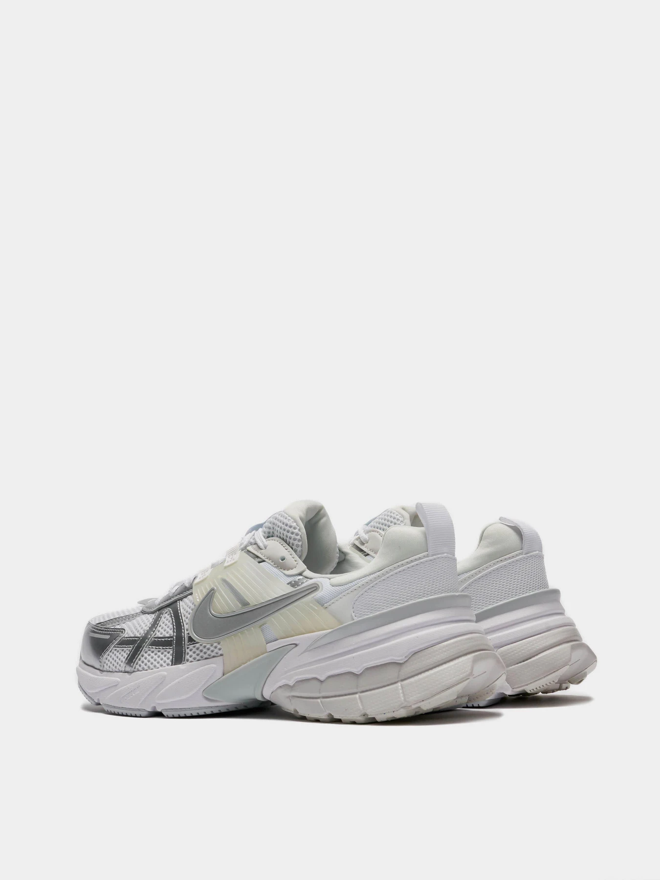 Кросівки NIKE V2K RUN модель FD0736-104 Фото