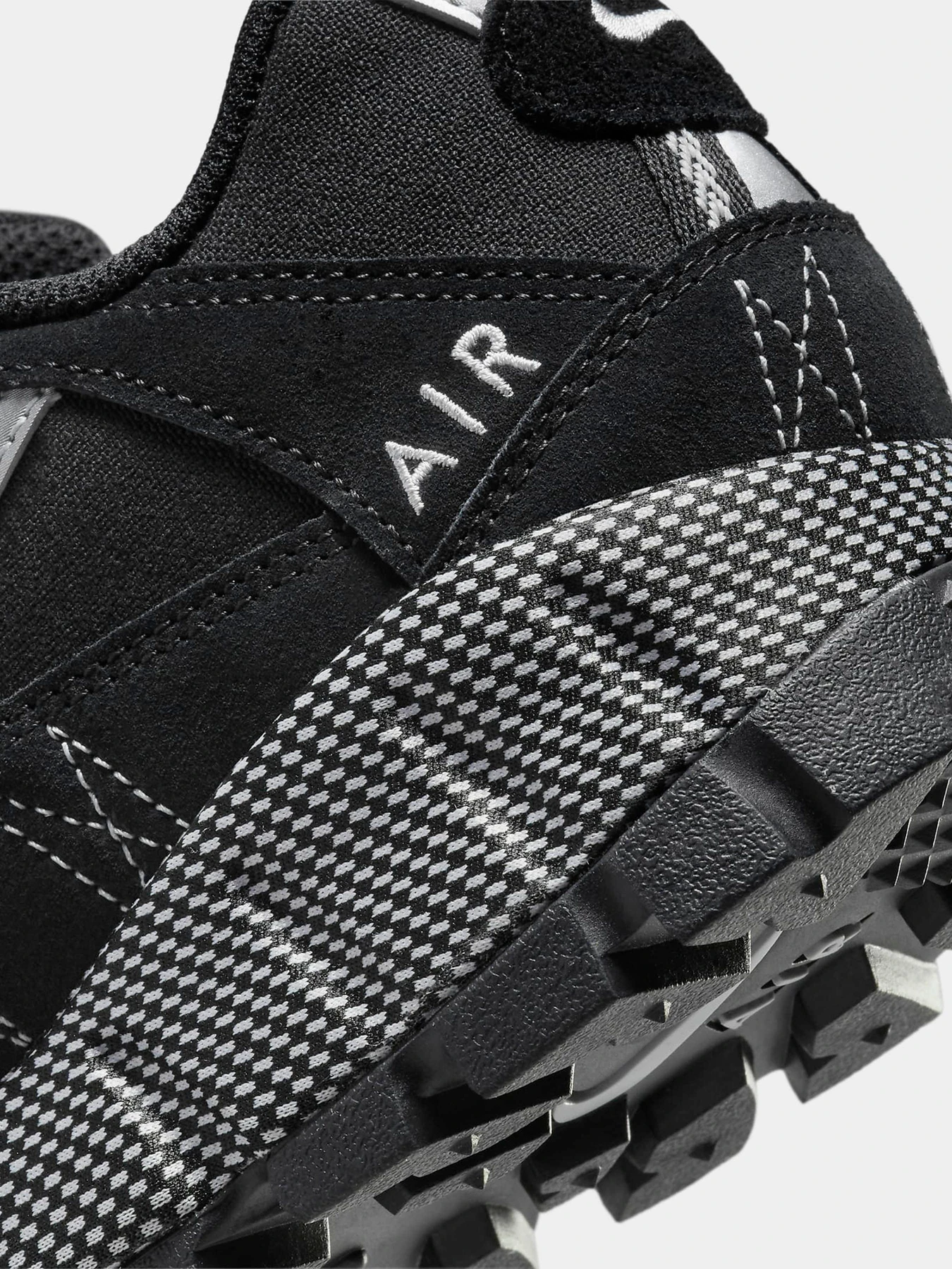 Кросівки NIKE AIR HUMARASCHUH модель FB9982-001 Фото