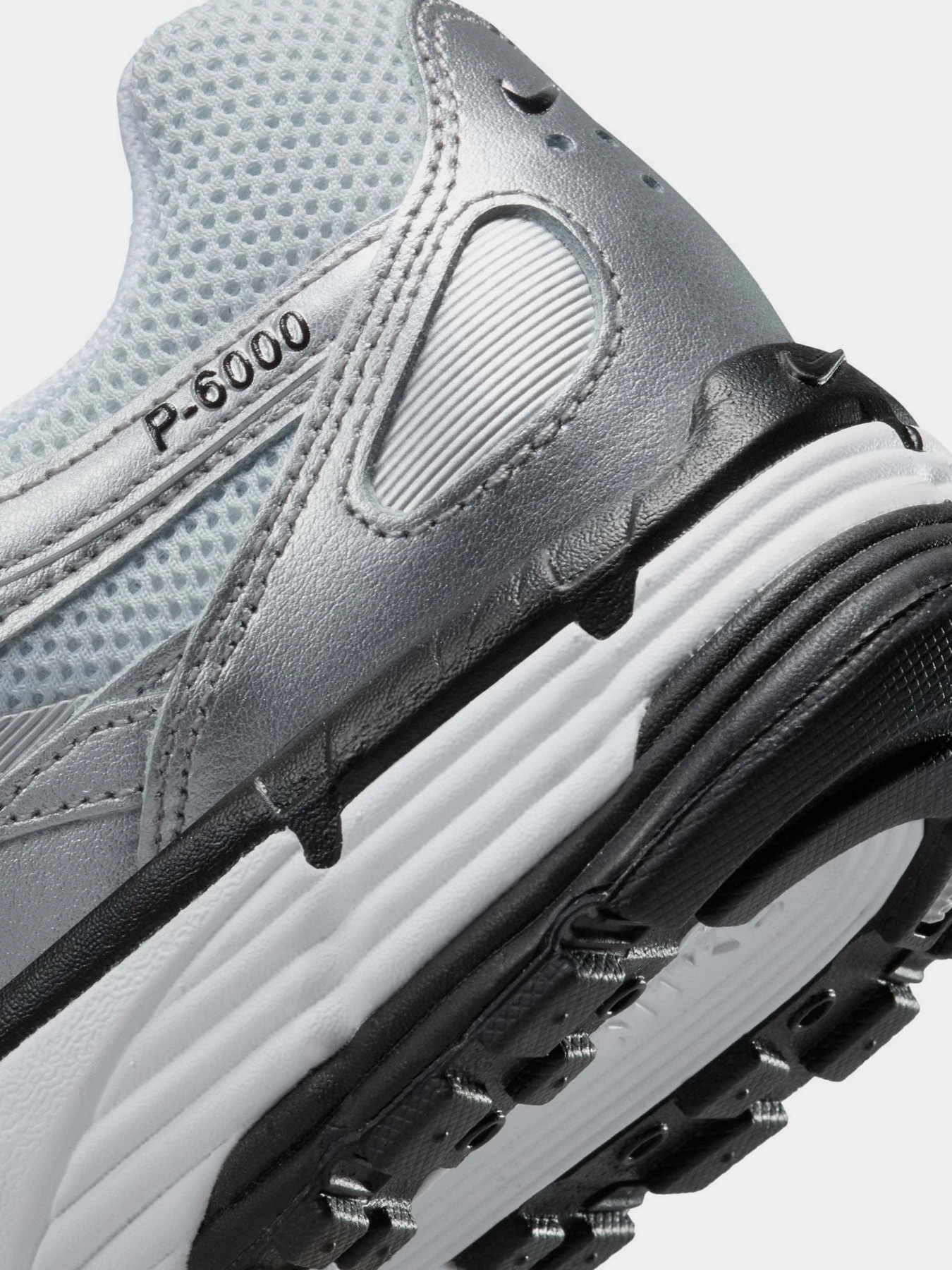 Кроссовки NIKE P-6000 модель FD9876-101 Кроссовки NIKE P-6000 модель FD9876-101 Фото