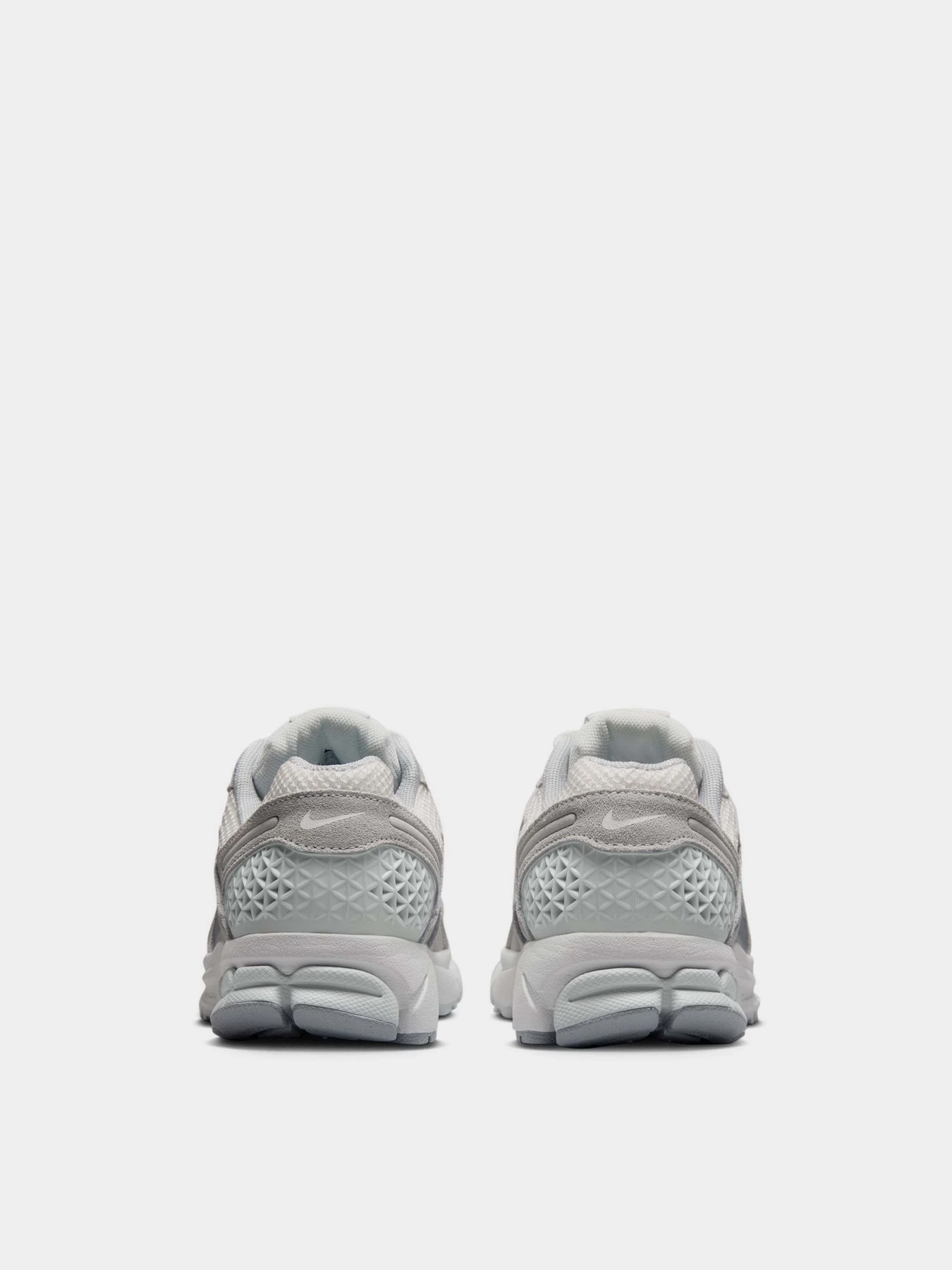 Кросівки NIKE ZOOM VOMERO 5 модель HQ0458-001 Кросівки NIKE ZOOM VOMERO 5 модель HQ0458-001 Фото